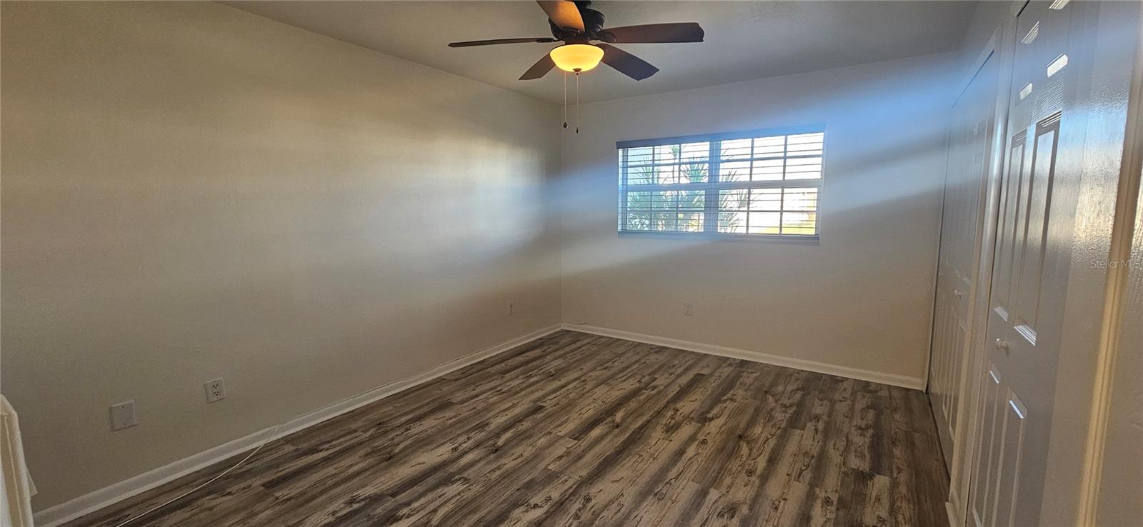 Image 11 of 16 For 1506 Edgewater Circle 2