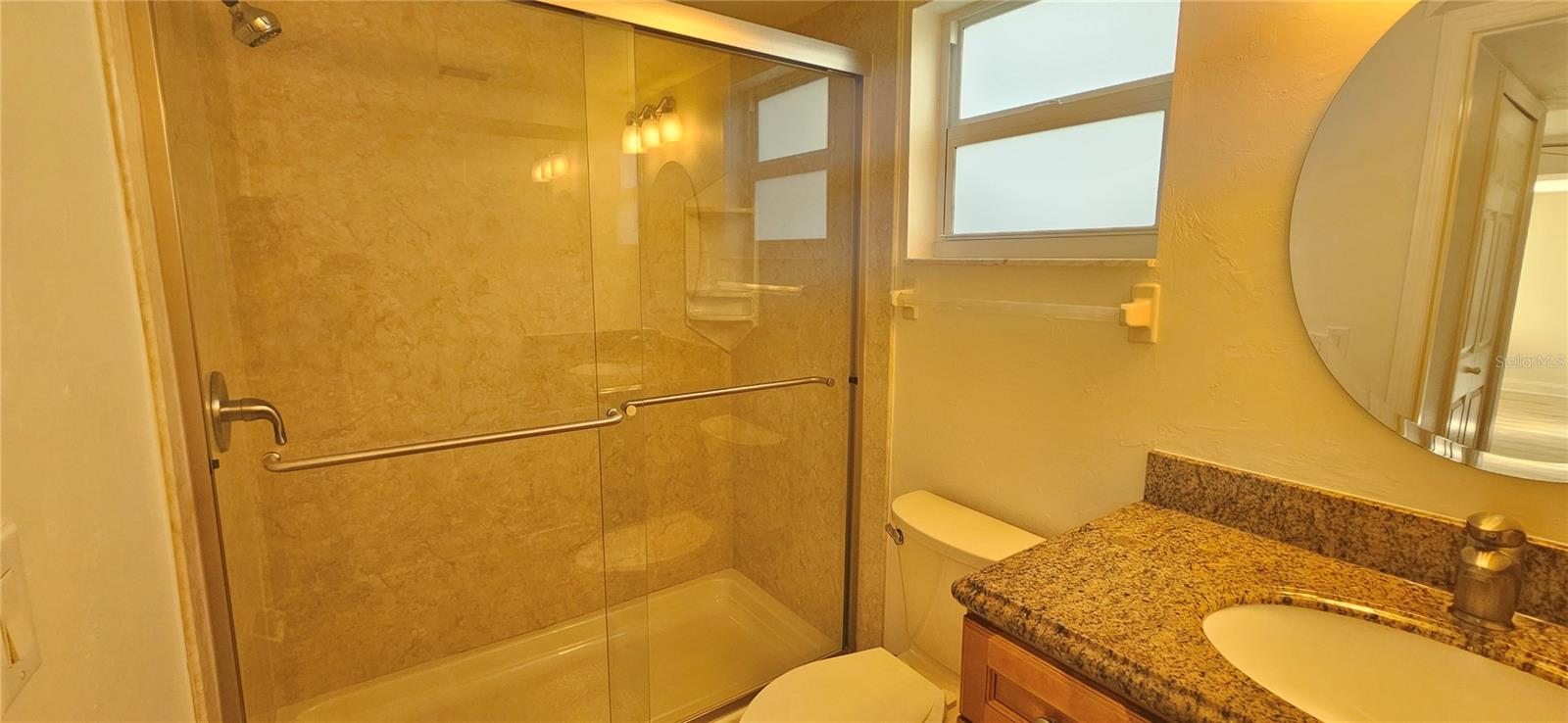 Image 13 of 16 For 1506 Edgewater Circle 2