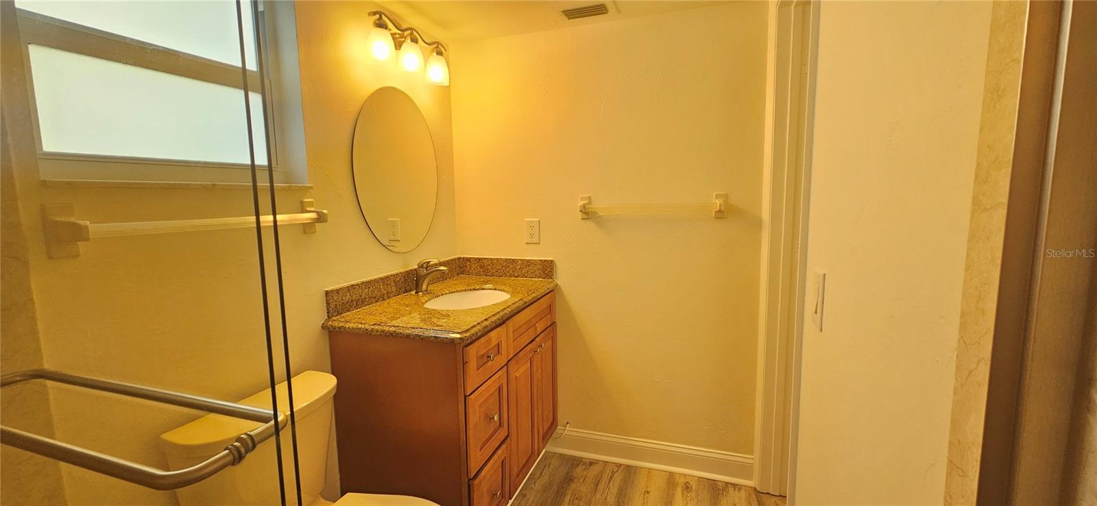 Image 15 of 16 For 1506 Edgewater Circle 2