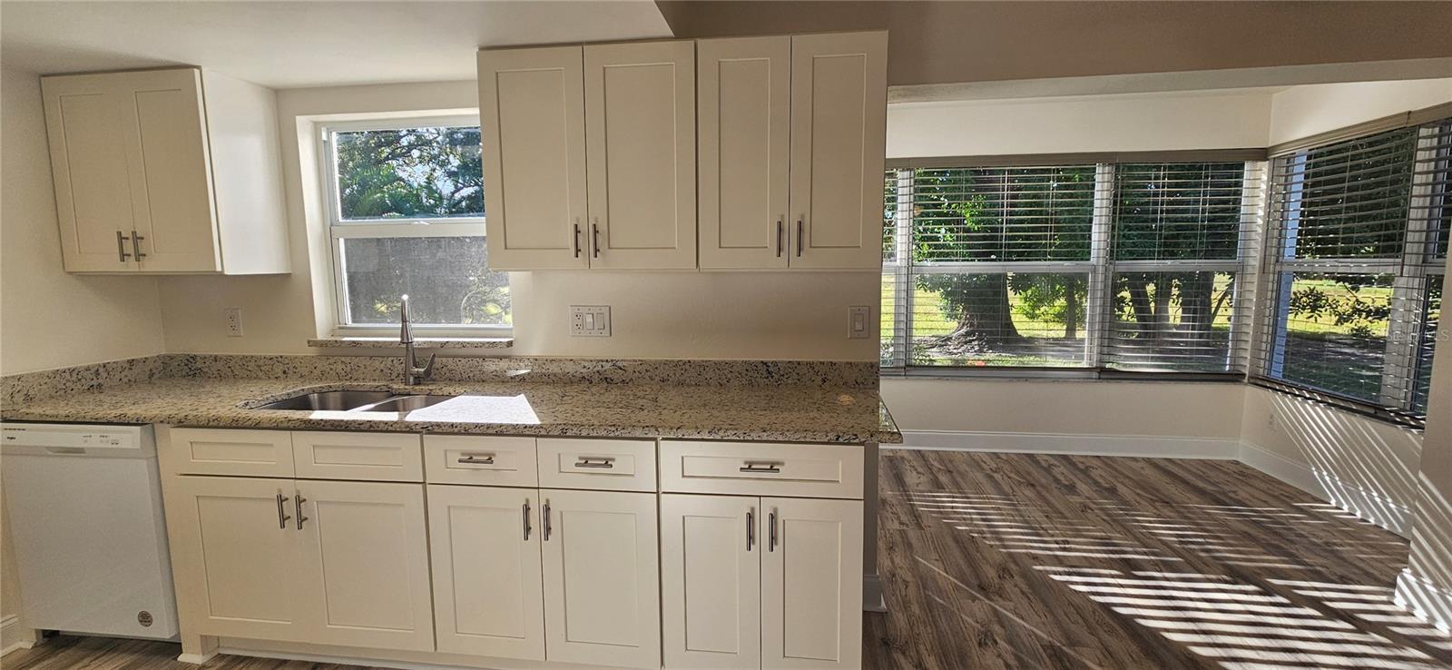 Image 7 of 16 For 1506 Edgewater Circle 2