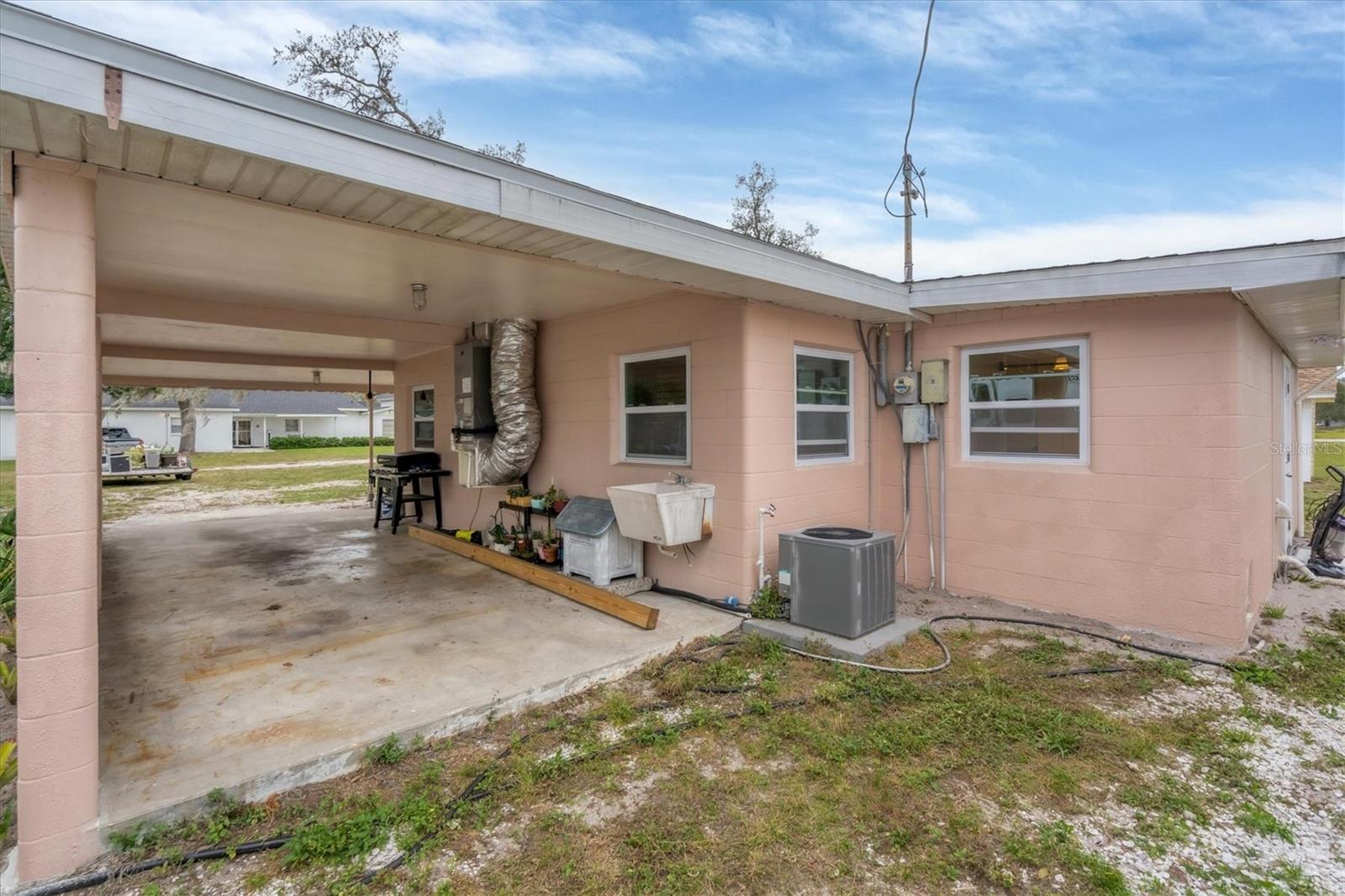 Image 33 of 47 For 9548 Falcon Avenue