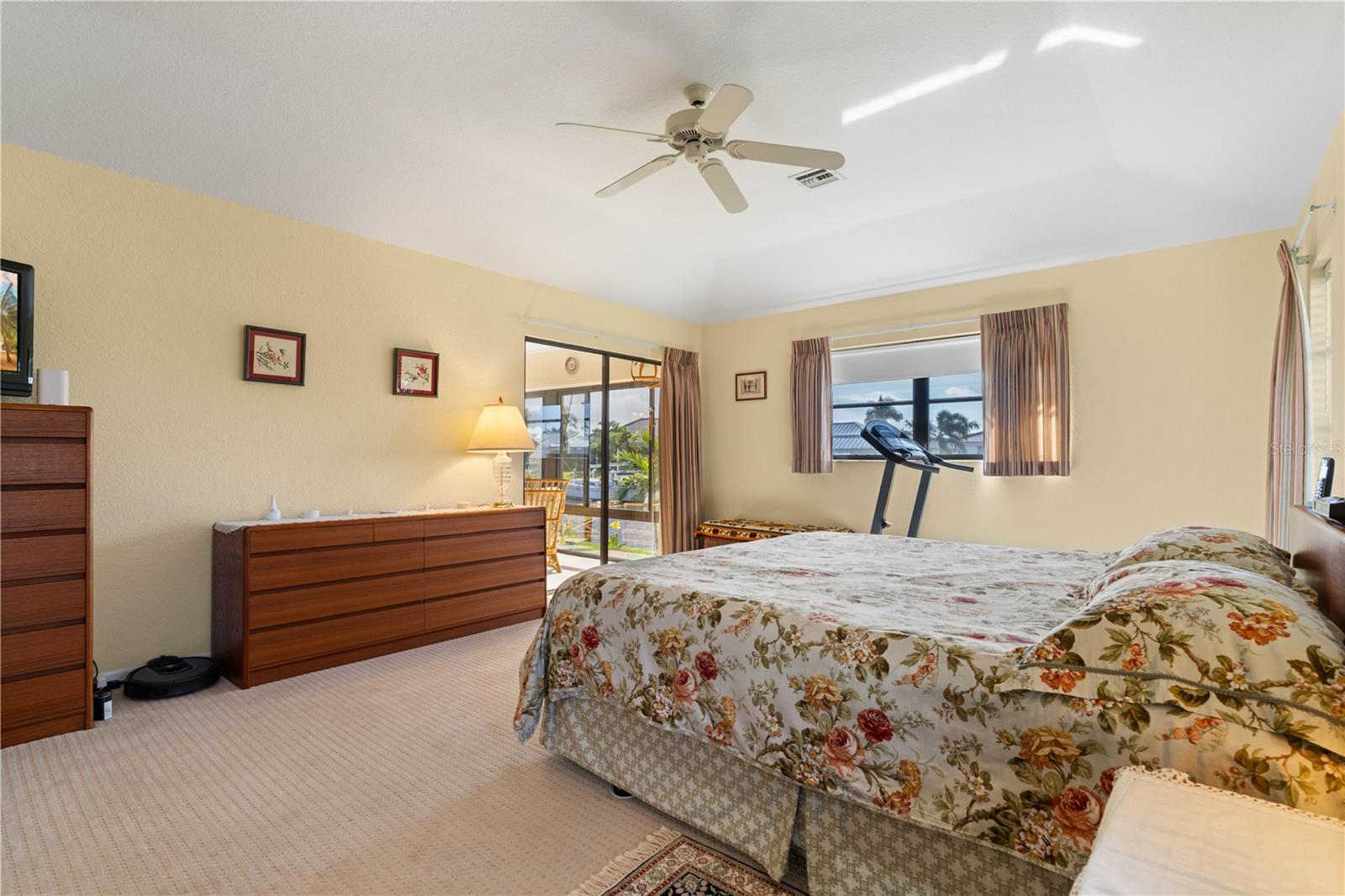 Image 33 of 60 For 262 Lido Drive