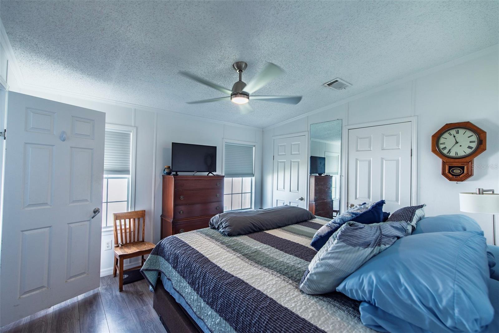 Image 9 of 25 For 8 Holland Drive