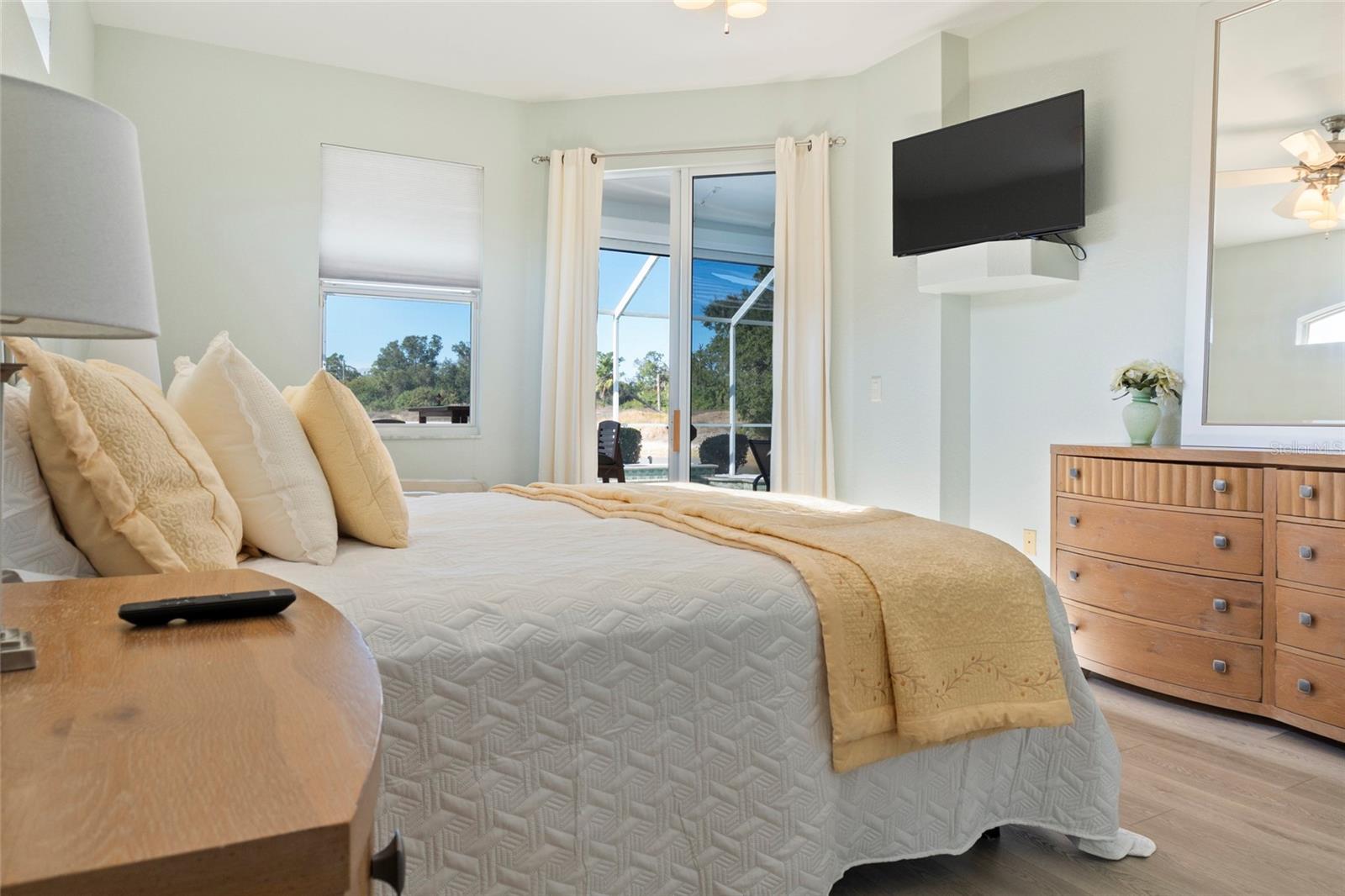 Image 18 of 35 For 2971 Royal Palm Drive