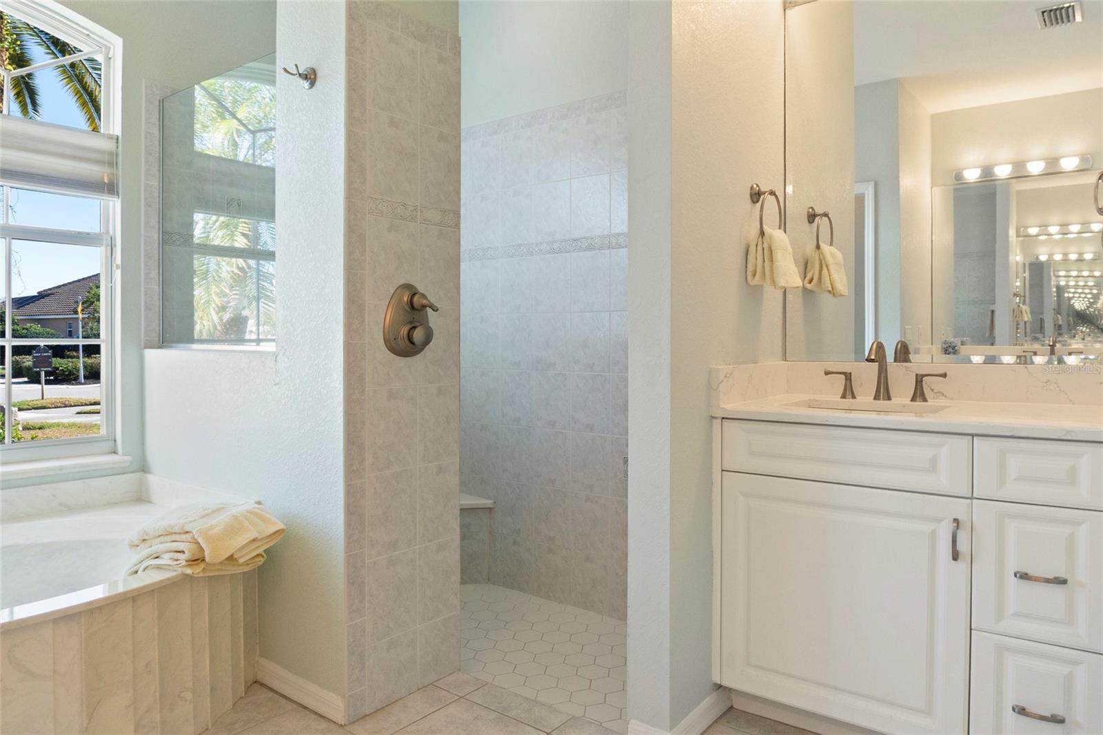 Image 19 of 35 For 2971 Royal Palm Drive