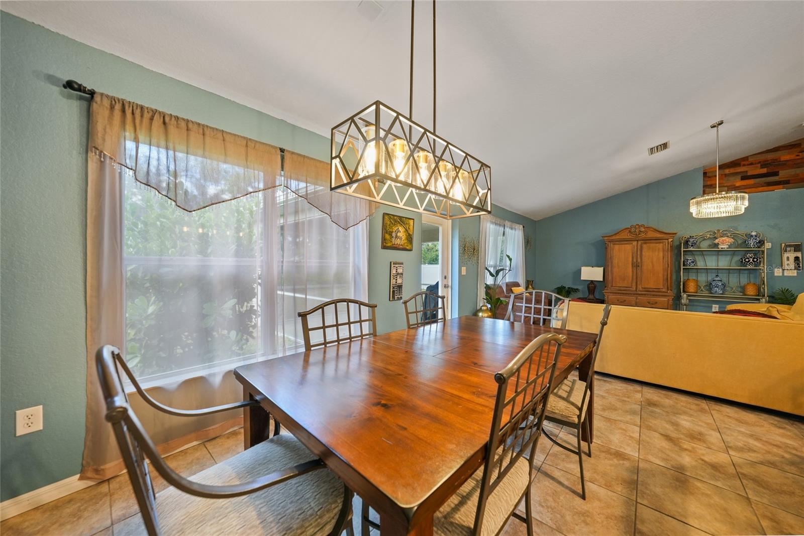 Image 13 of 44 For 1291 Impala Street