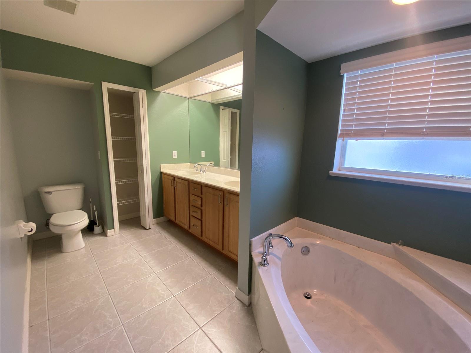 Image 16 of 19 For 25381 Deep Creek Boulevard