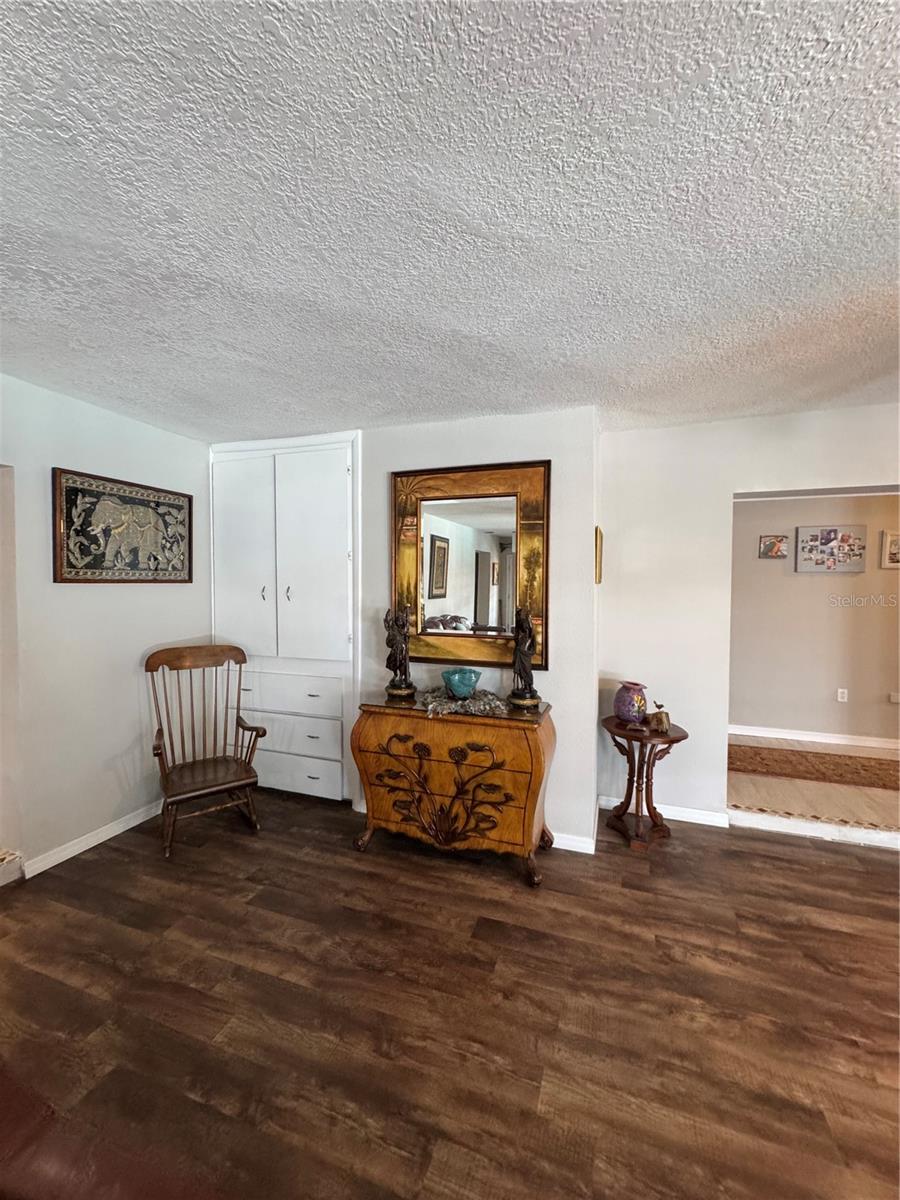 Image 16 of 38 For 701 Roanoke Place