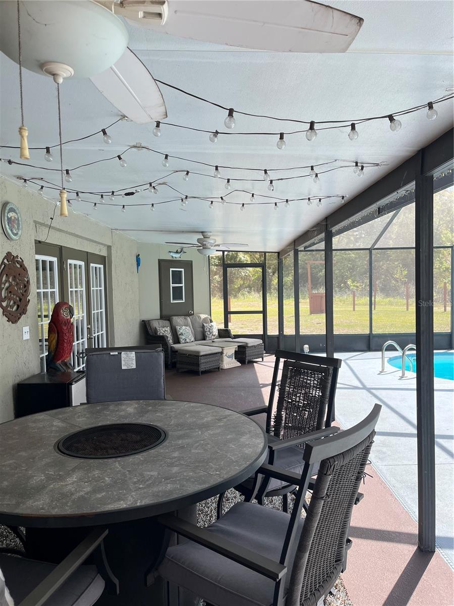 Image 2 of 38 For 701 Roanoke Place