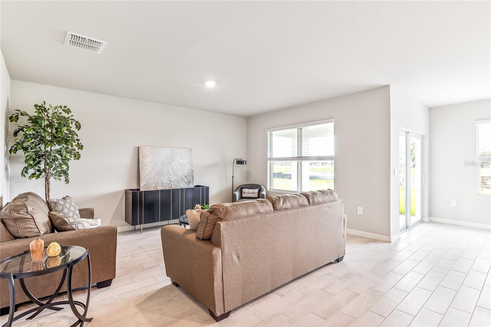 Image 5 of 16 For 9468 Turtle Grass Circle