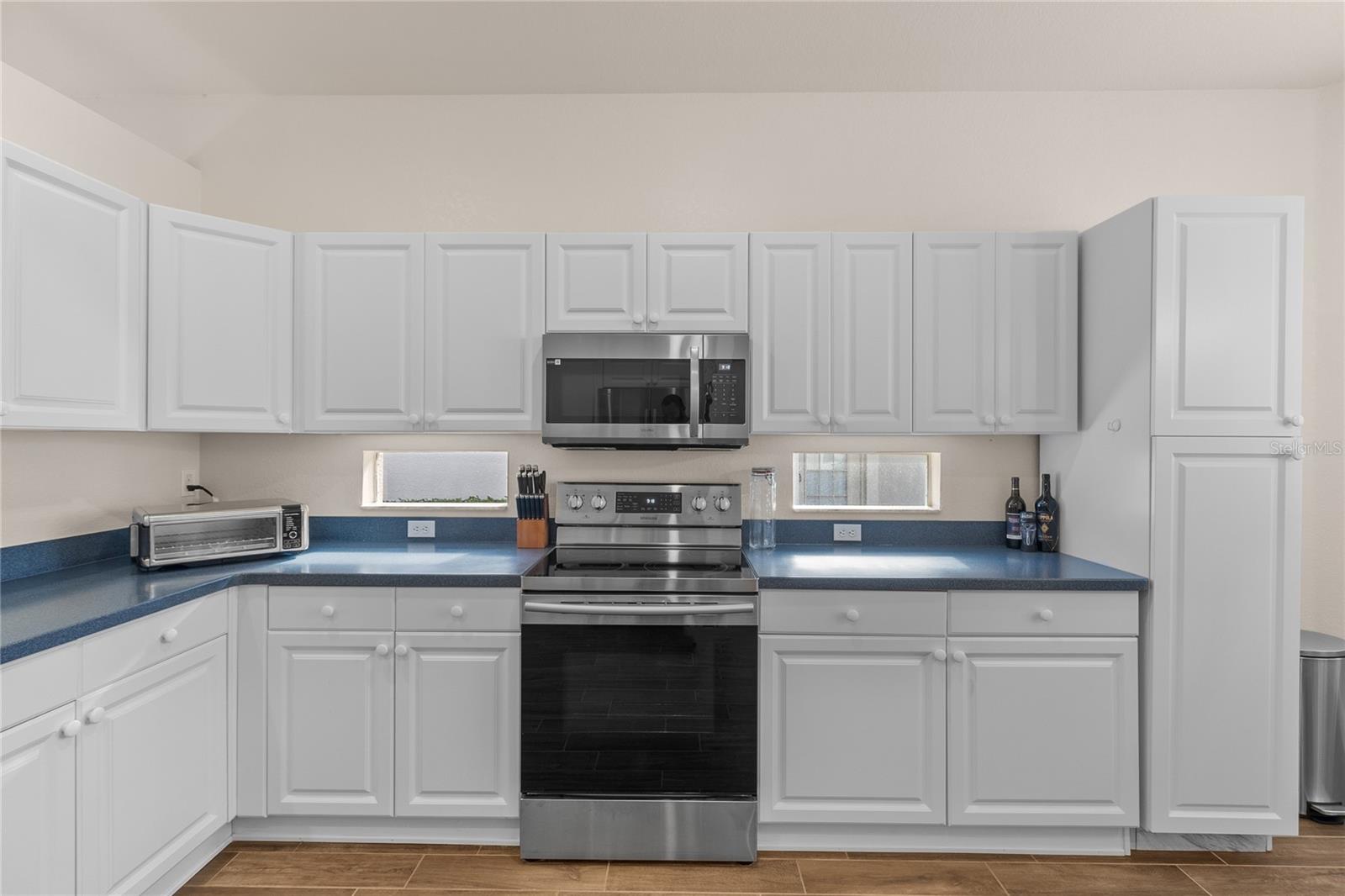 Image 14 of 53 For 1937 Scarlett Avenue