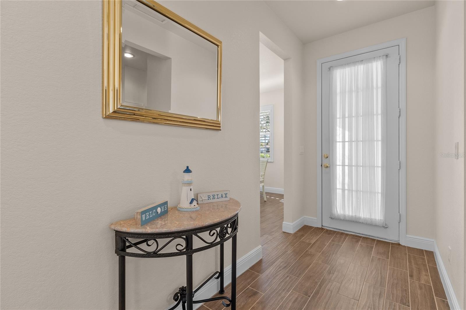 Image 3 of 53 For 1937 Scarlett Avenue