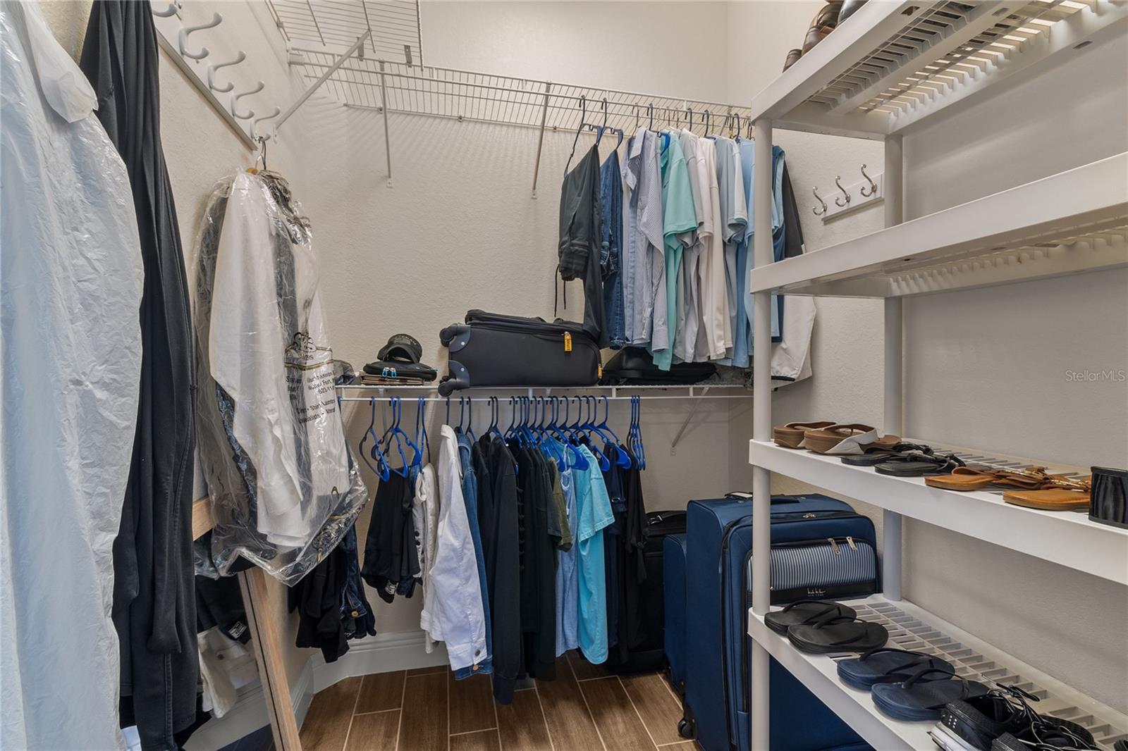 Image 32 of 53 For 1937 Scarlett Avenue