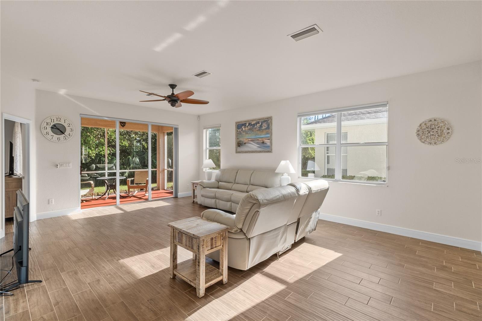 Image 8 of 53 For 1937 Scarlett Avenue