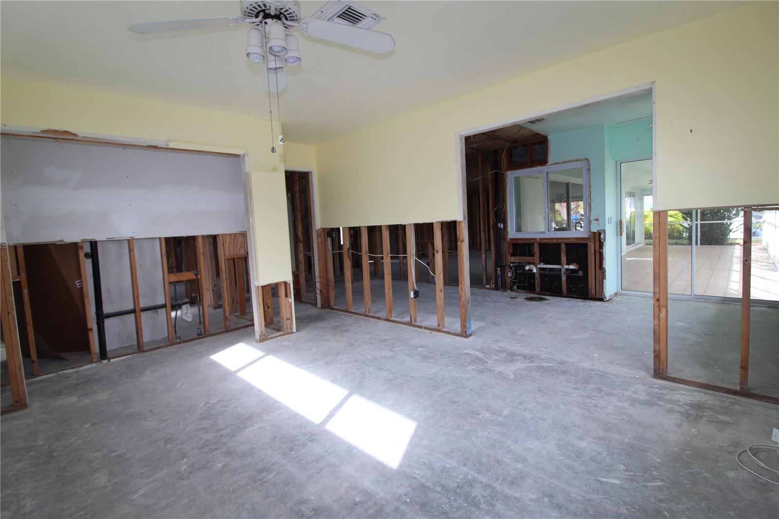 Image 6 of 20 For 84 Sabal Drive