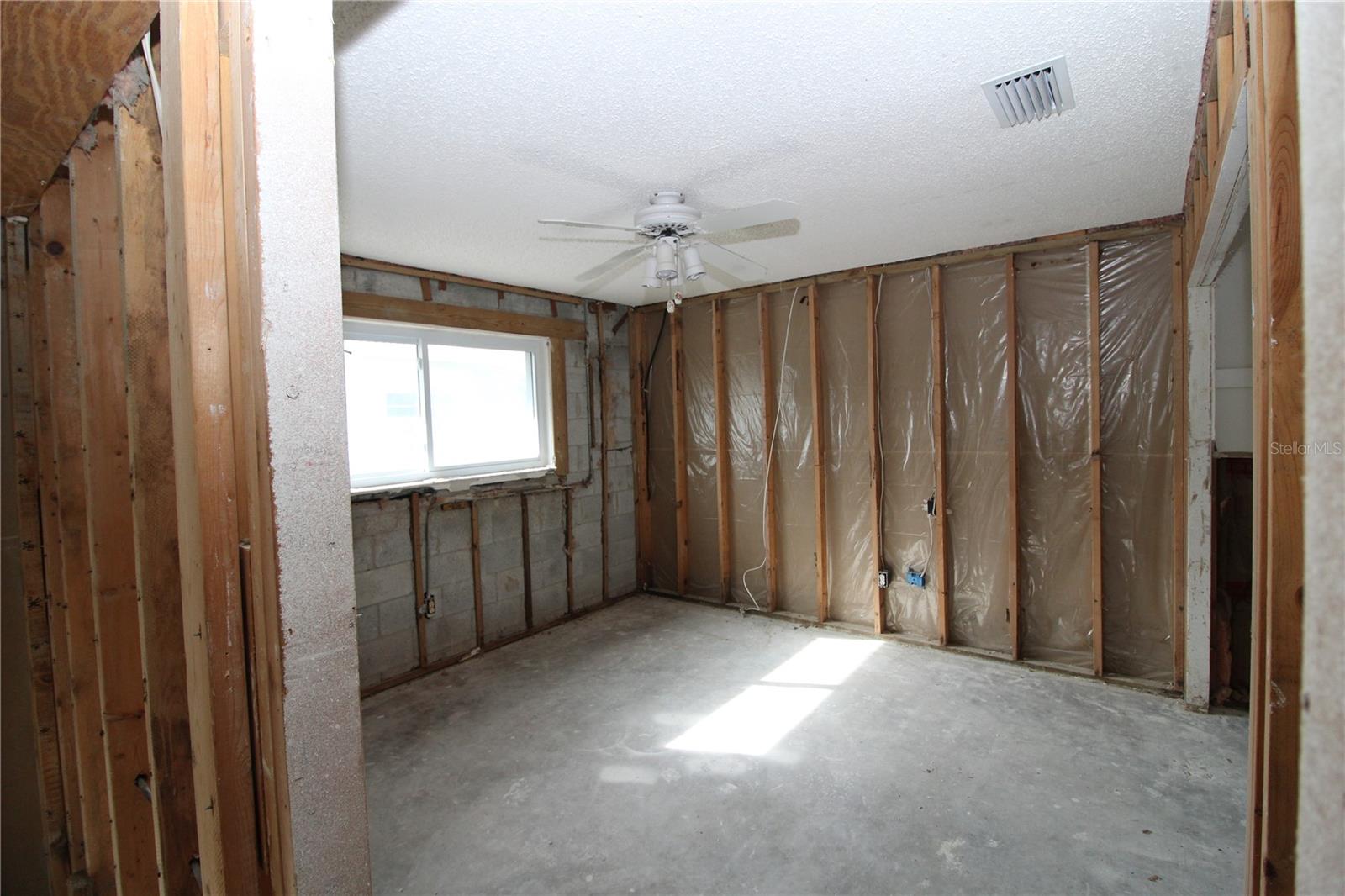 Image 7 of 20 For 84 Sabal Drive