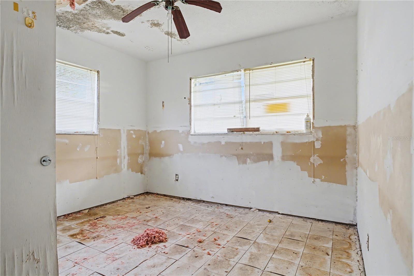 Image 8 of 15 For 1432 Coral Ridge Drive