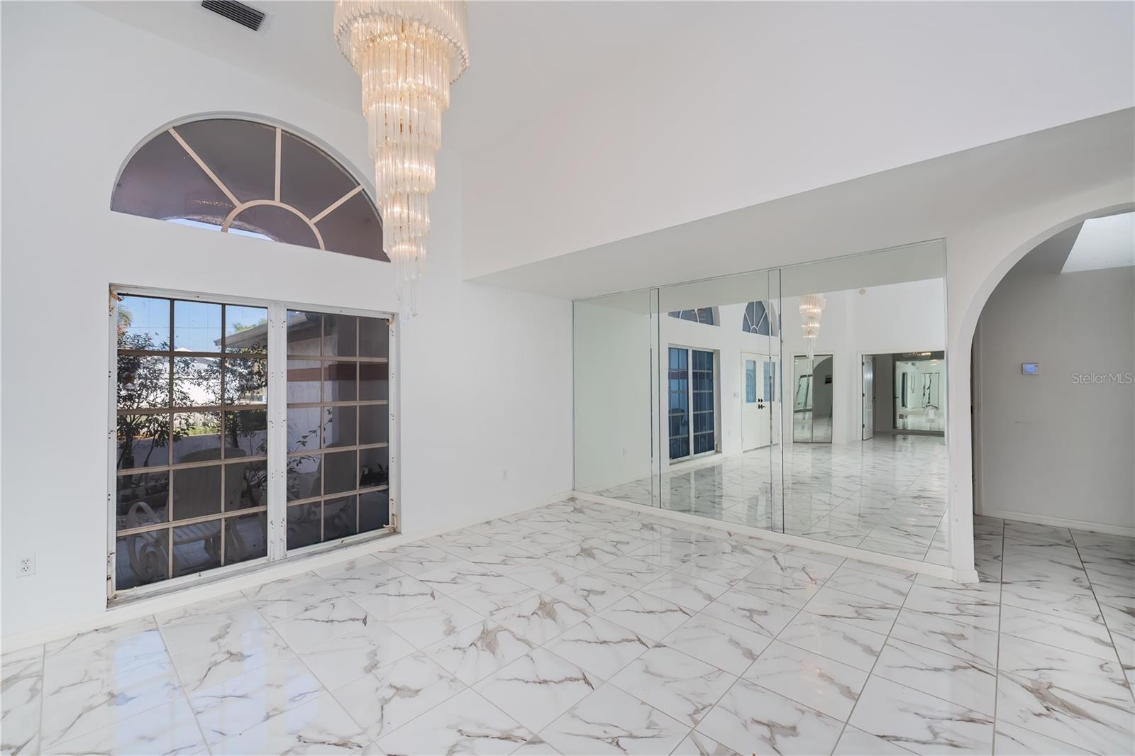 Image 14 of 93 For 26071 Paysandu Drive