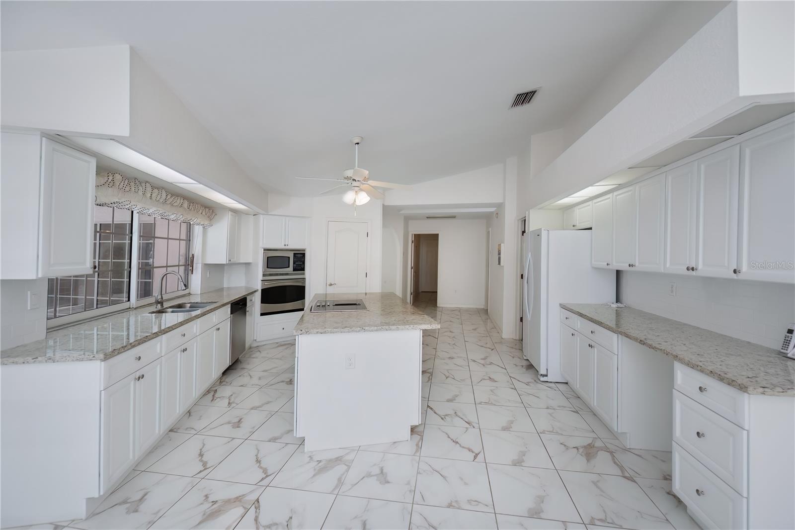 Image 19 of 93 For 26071 Paysandu Drive