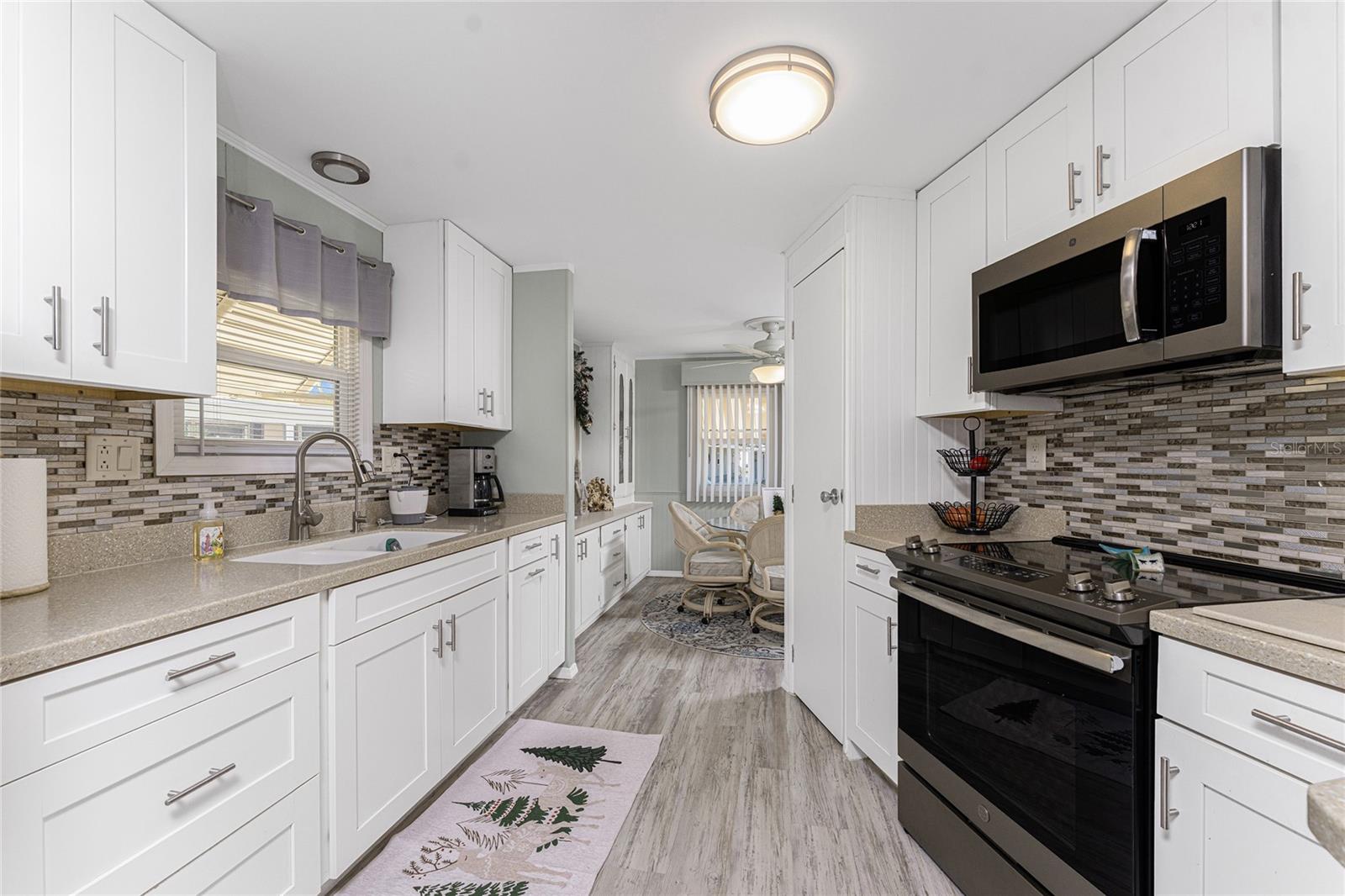 Image 6 of 59 For 6862 Holo Court