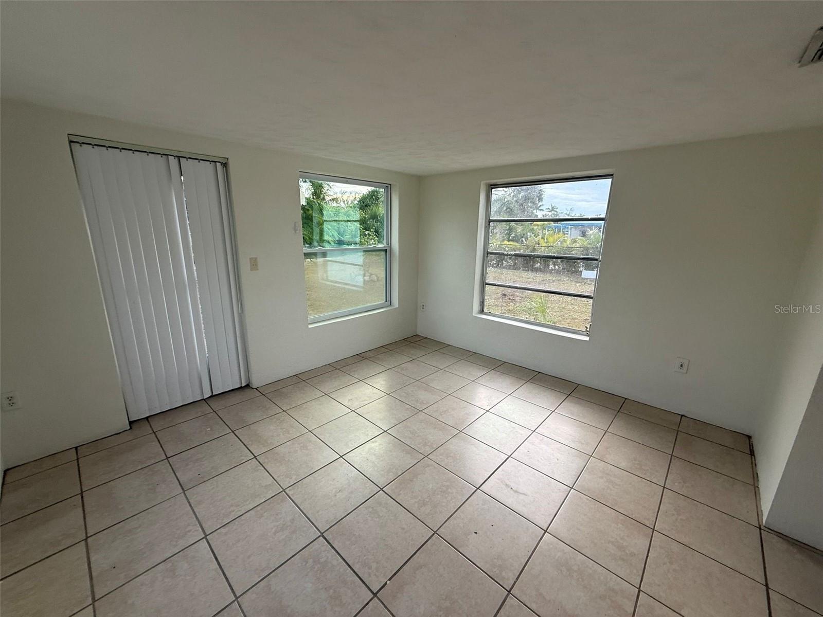 Image 12 of 16 For 1149 Brown Street