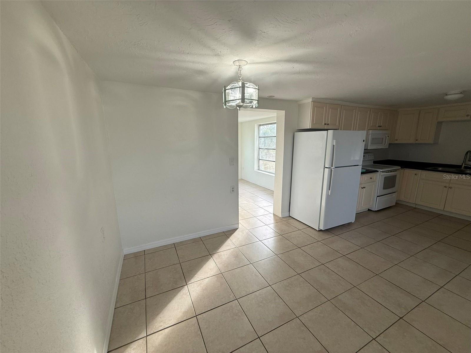 Image 5 of 16 For 1149 Brown Street