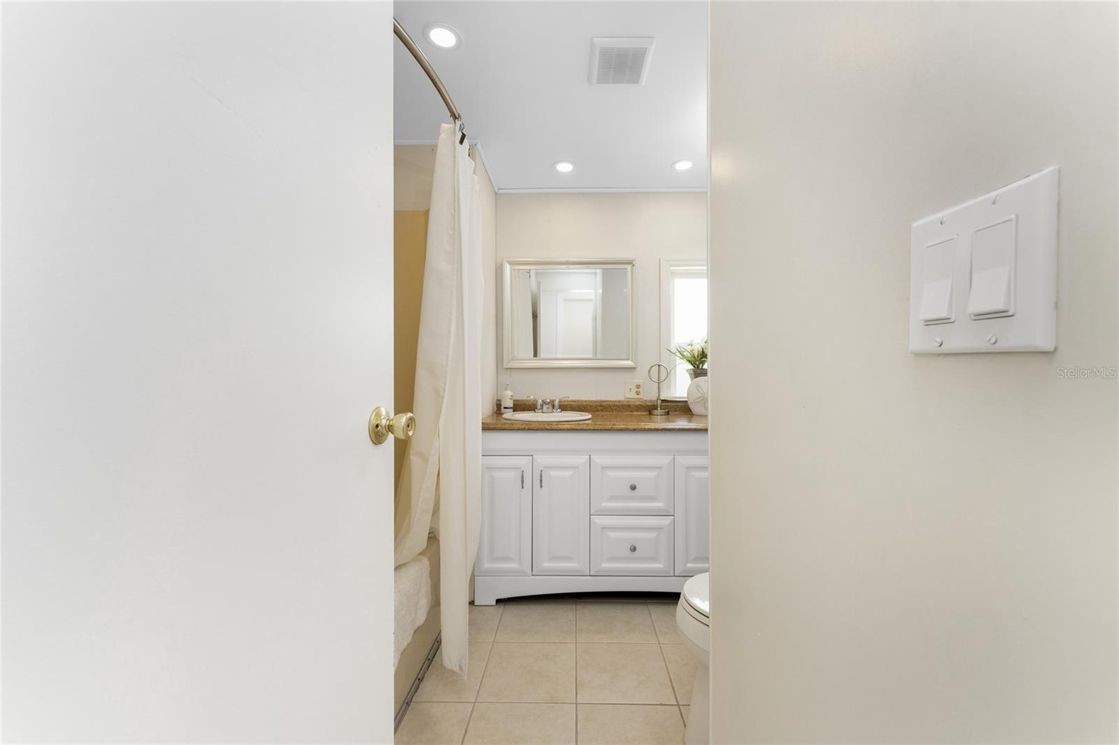 Image 21 of 47 For 1341 Blue Heron Drive