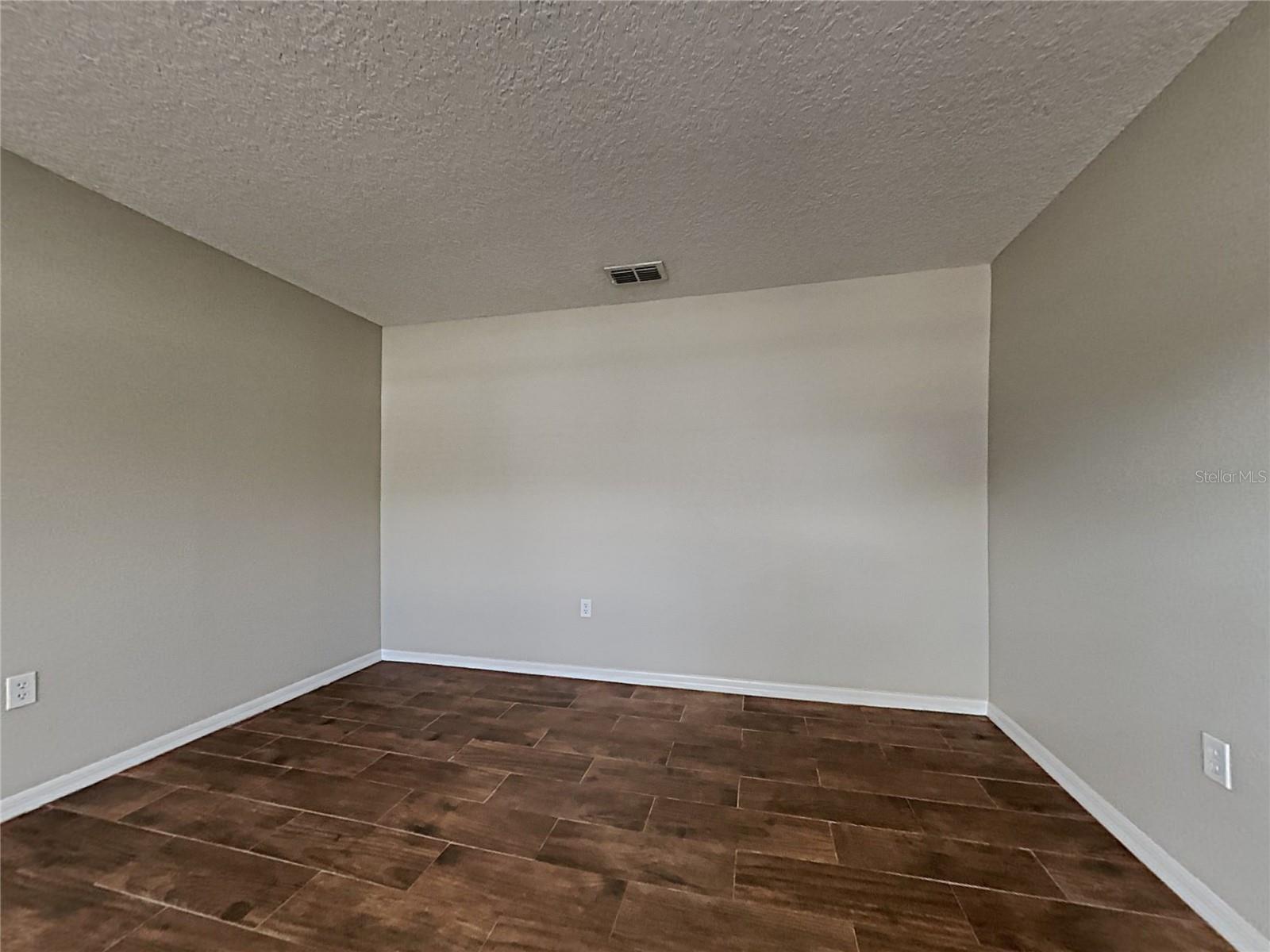 Image 10 of 27 For 358 Lake Shepard Drive