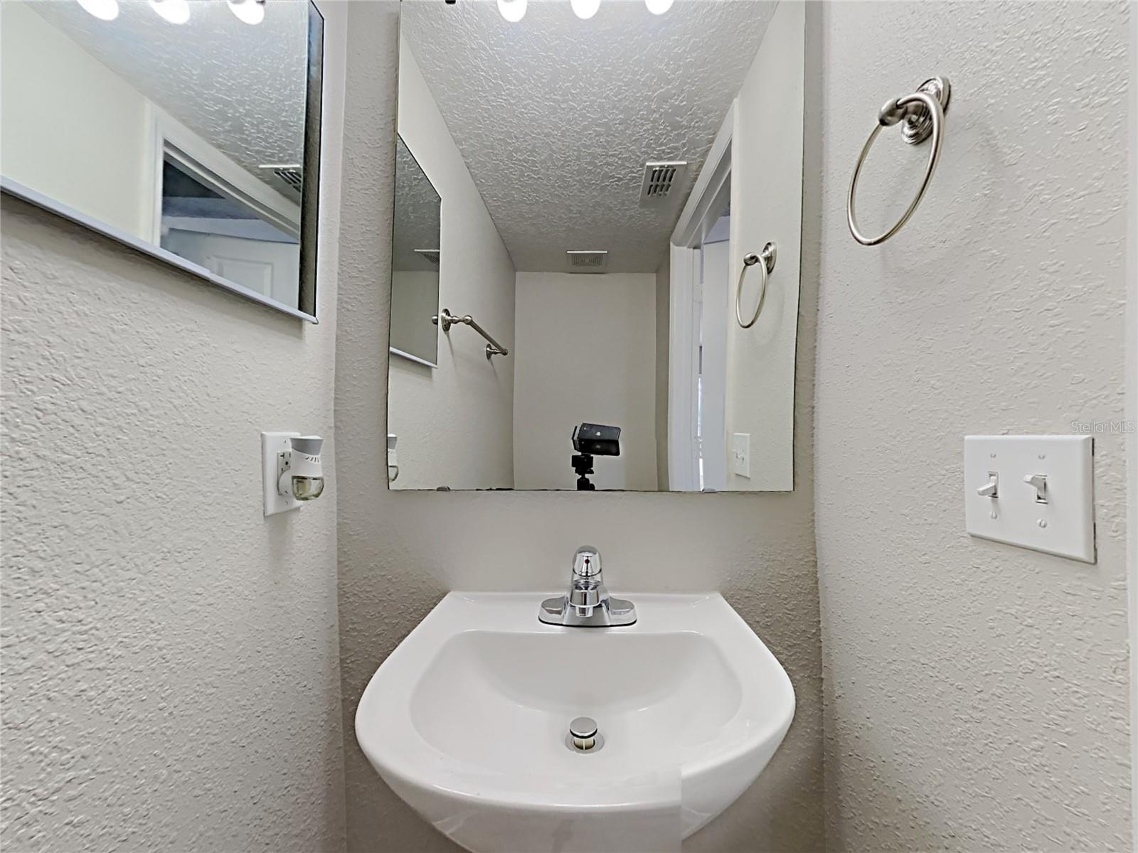 Image 11 of 27 For 358 Lake Shepard Drive