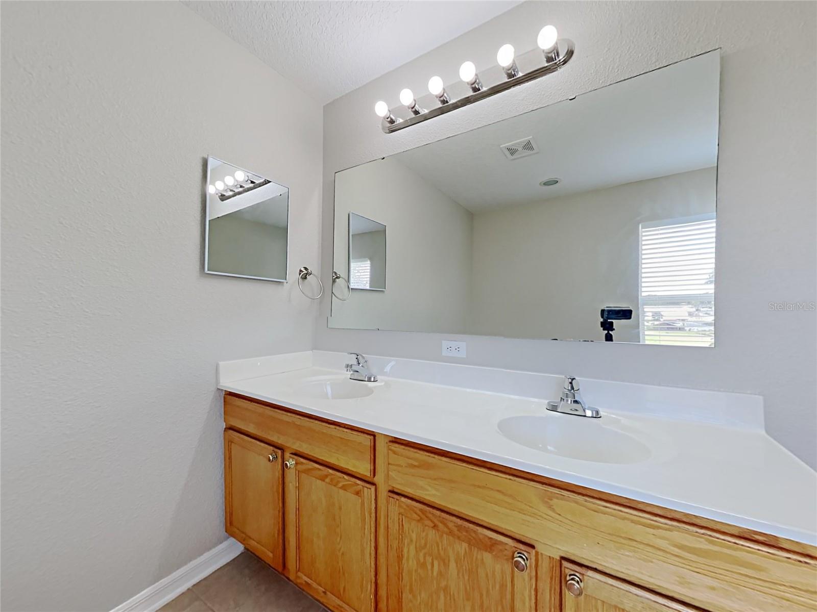 Image 17 of 27 For 358 Lake Shepard Drive