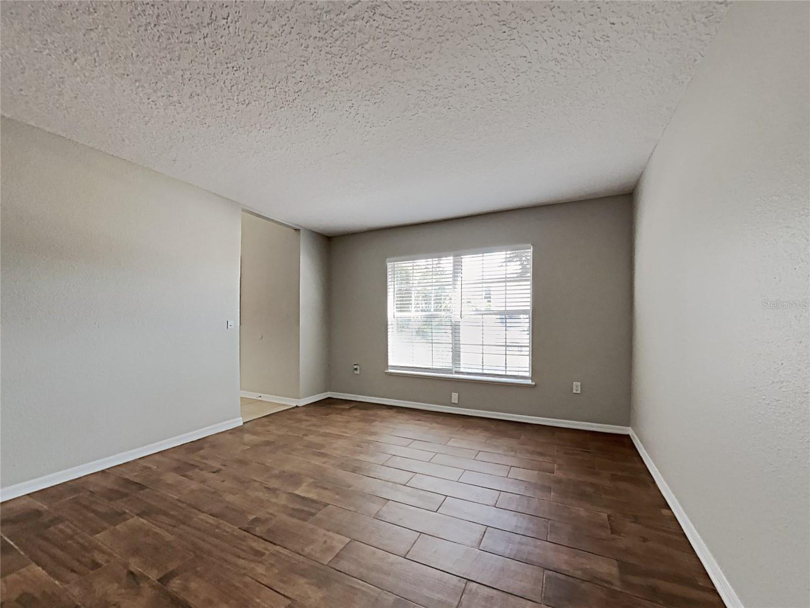 Image 9 of 27 For 358 Lake Shepard Drive