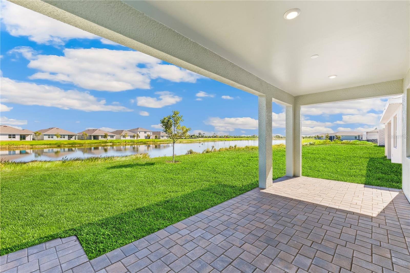 Image 19 of 23 For 26180 Coral Lakes Drive