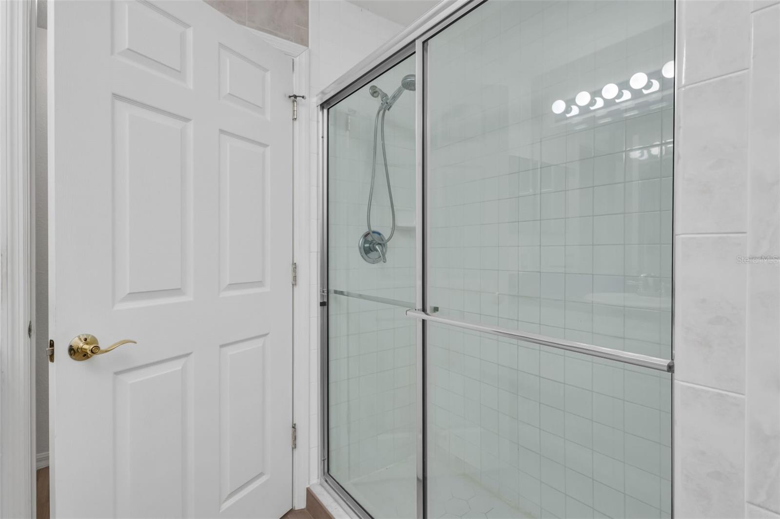 Image 19 of 68 For 255 End Drive 2211