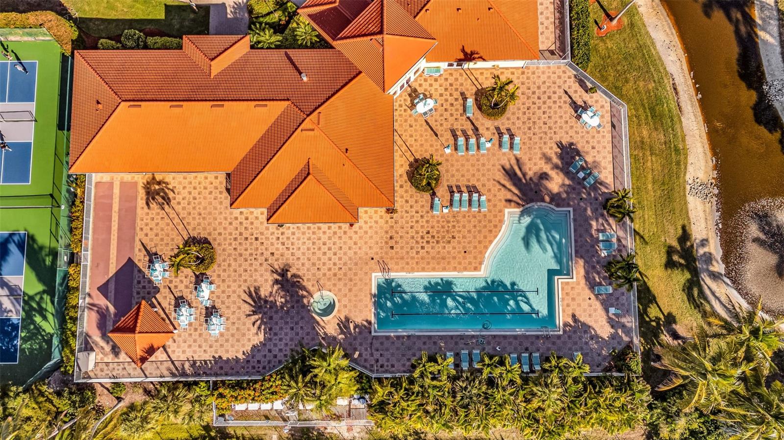 Image 47 of 68 For 255 End Drive 2211