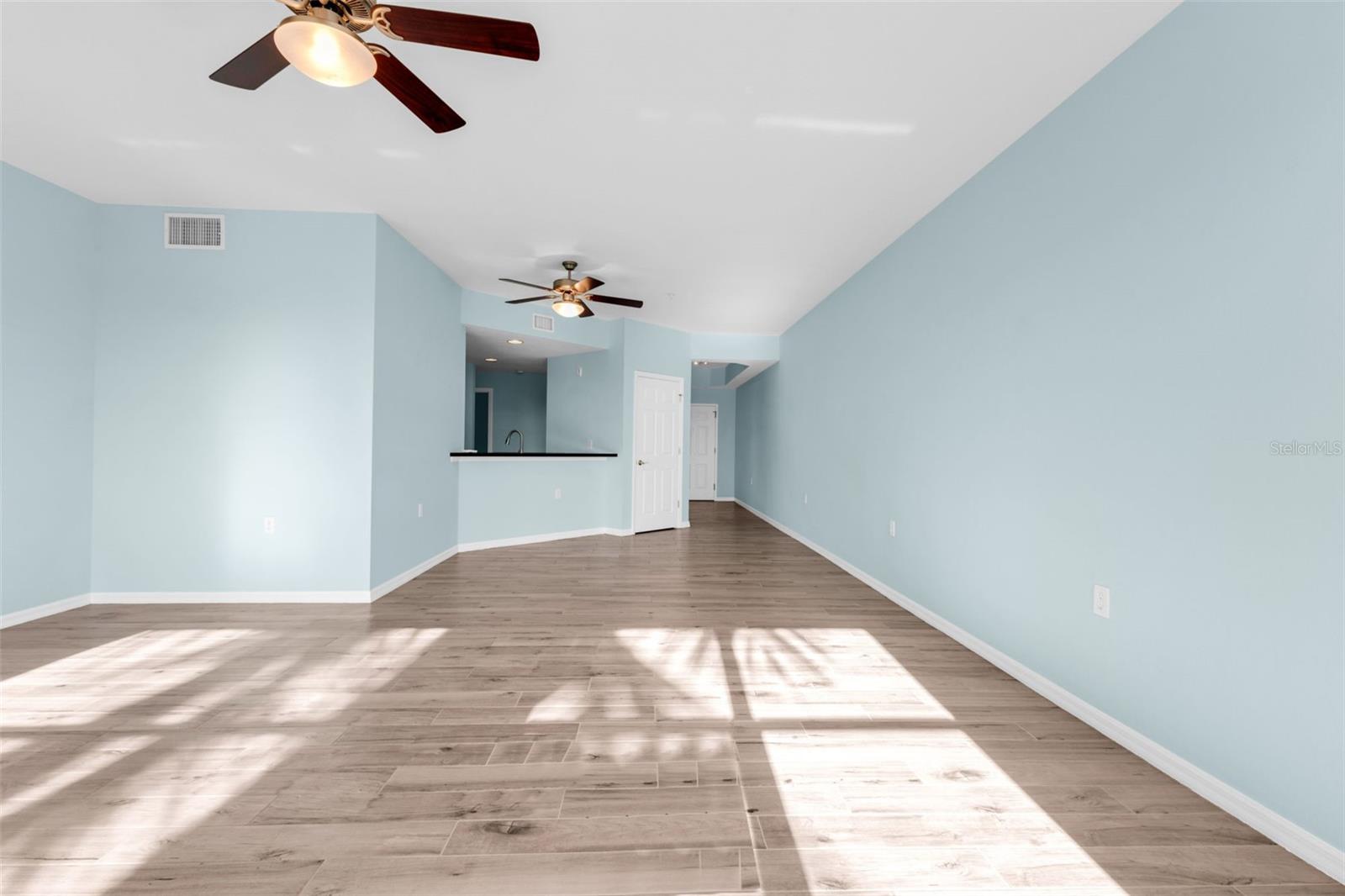 Image 6 of 68 For 255 End Drive 2211