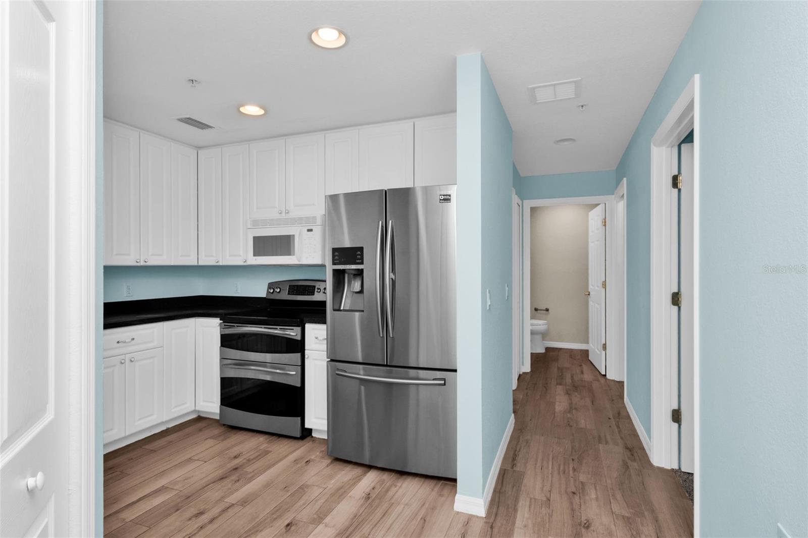 Image 9 of 68 For 255 End Drive 2211