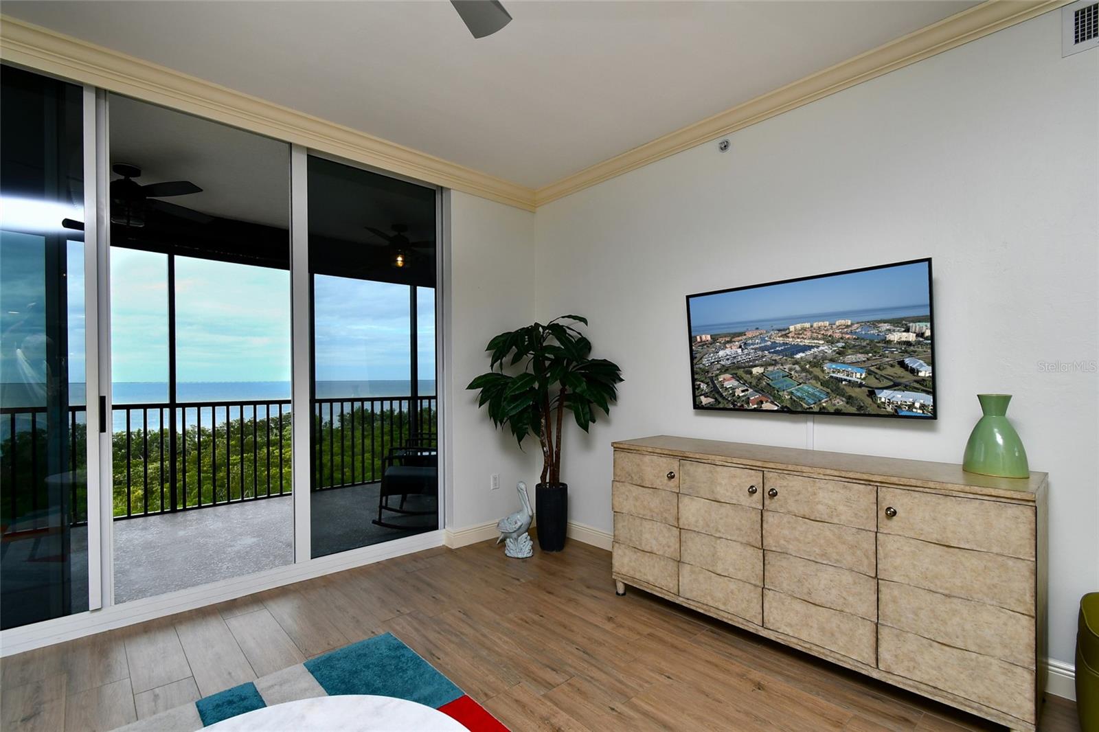 Image 19 of 42 For 3321 Sunset Key Circle 408