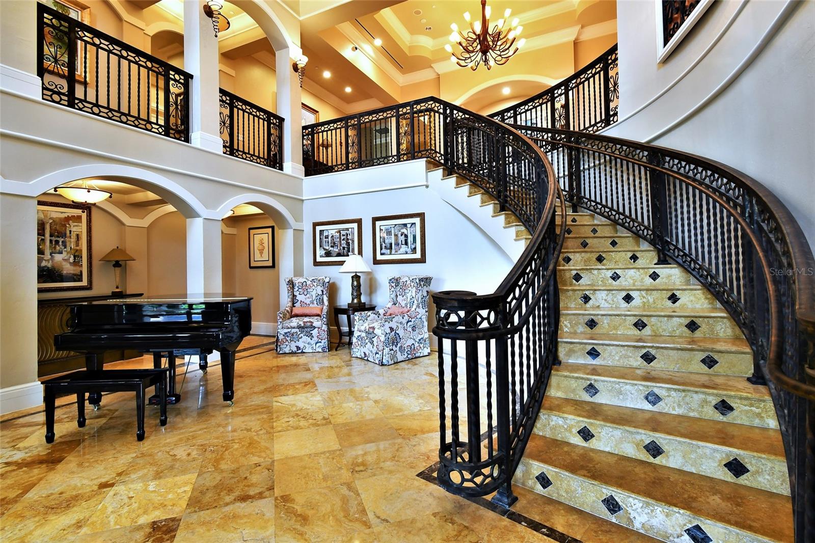 Image 30 of 42 For 3321 Sunset Key Circle 408