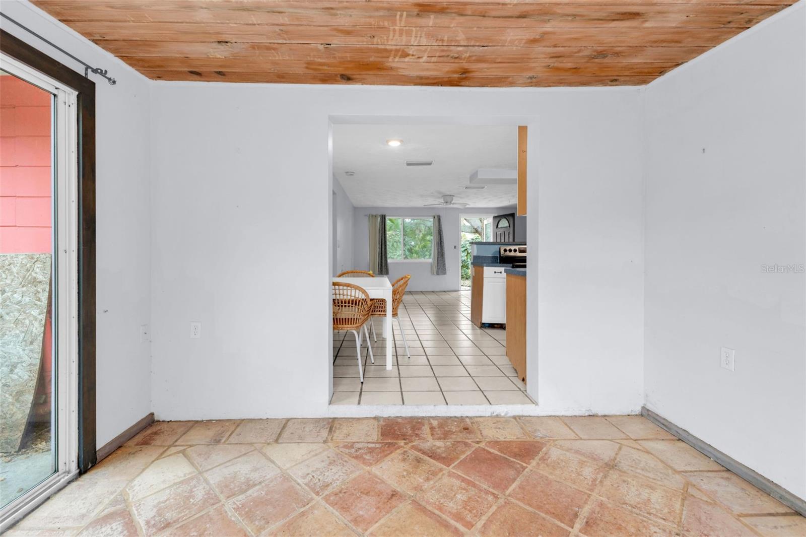 Image 17 of 33 For 830 3rd Street