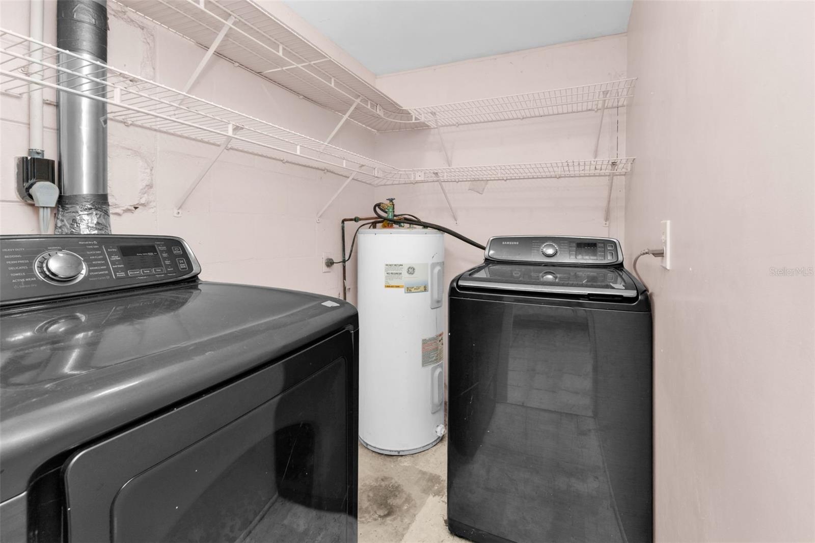 Image 23 of 33 For 830 3rd Street