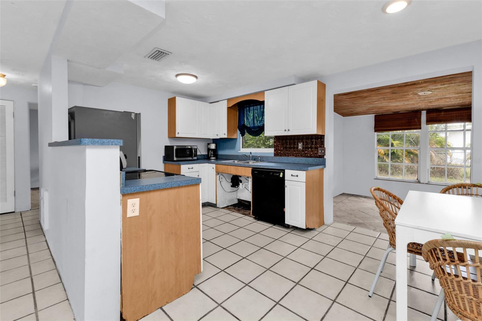 Image 8 of 33 For 830 3rd Street