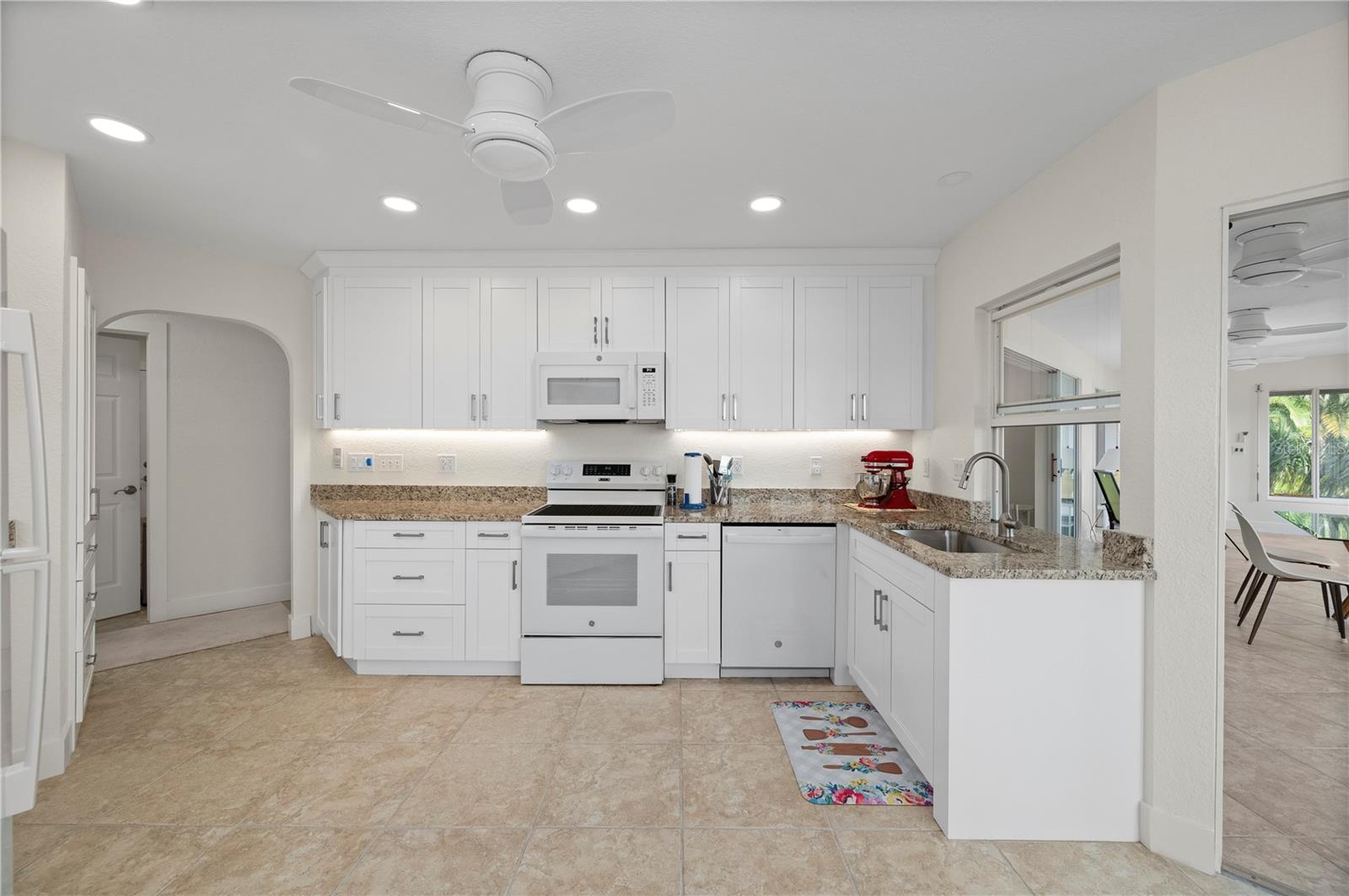 Image 21 of 62 For 3672 Peace River Drive