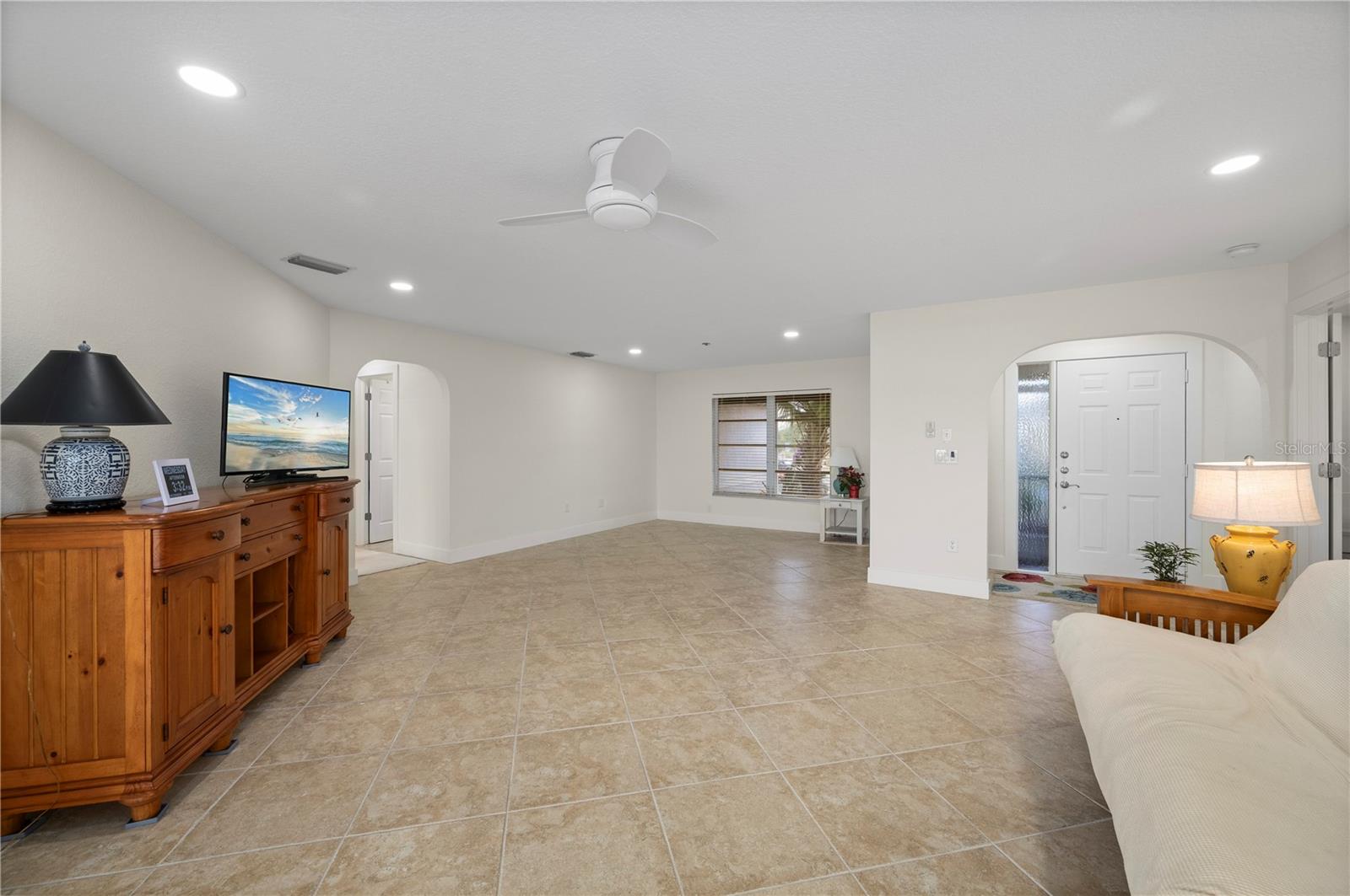 Image 9 of 62 For 3672 Peace River Drive