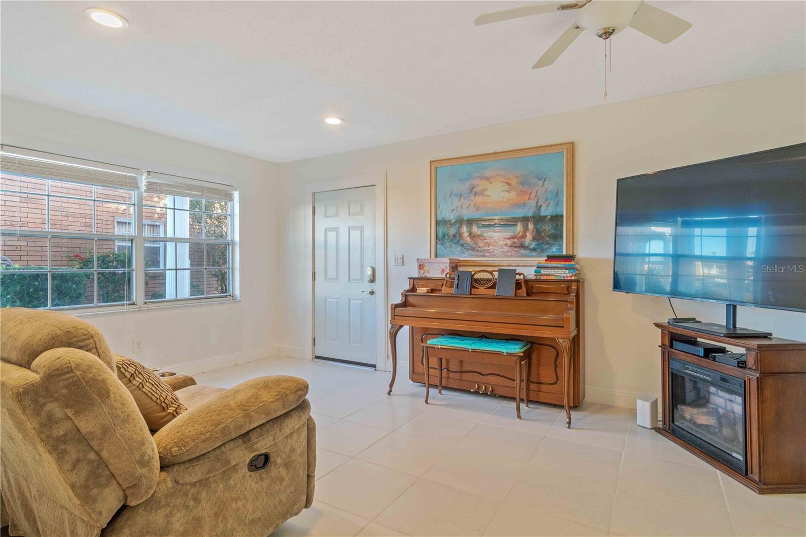 Image 11 of 36 For 4158 Tamiami Trail G2