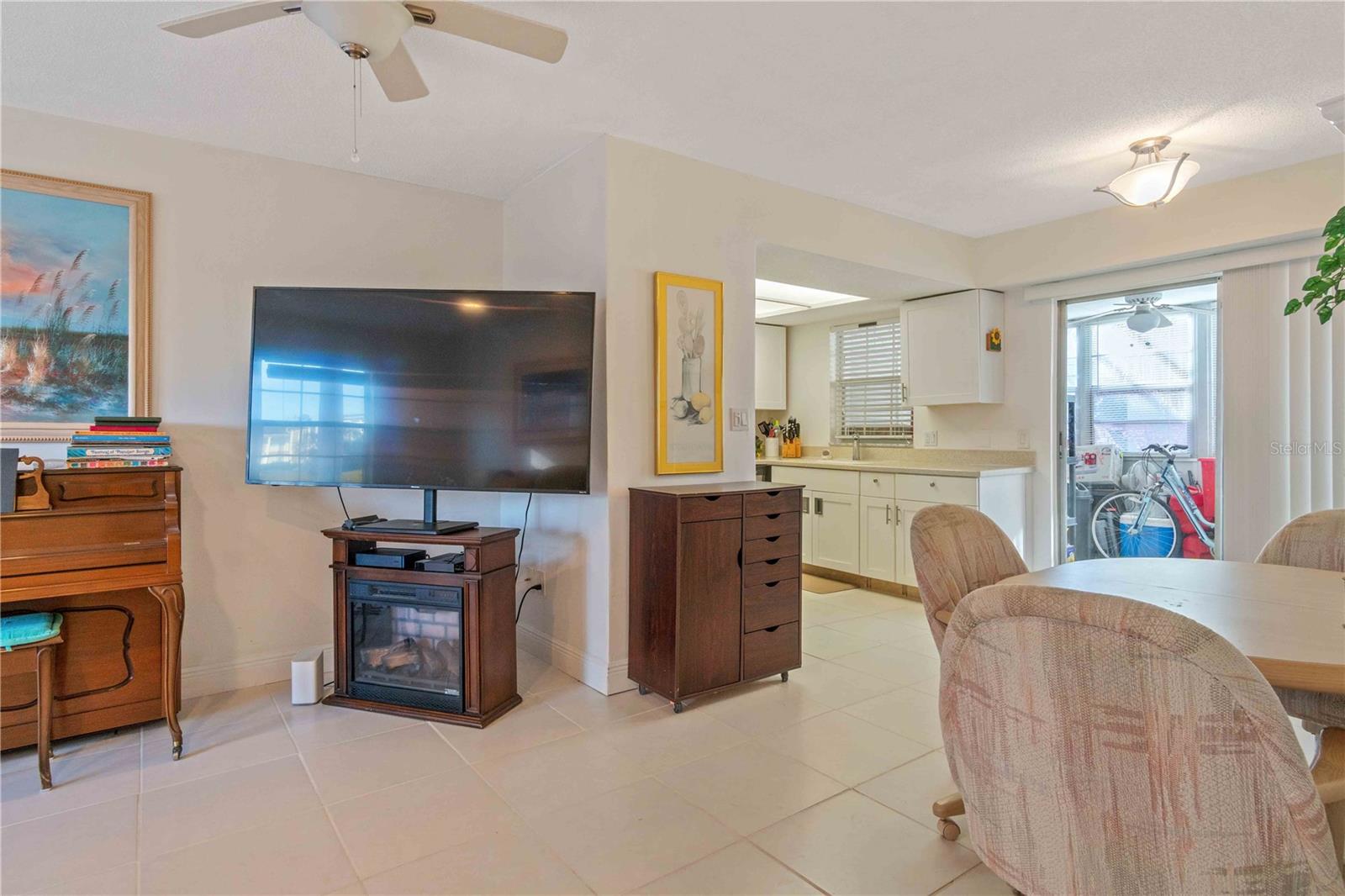 Image 14 of 36 For 4158 Tamiami Trail G2