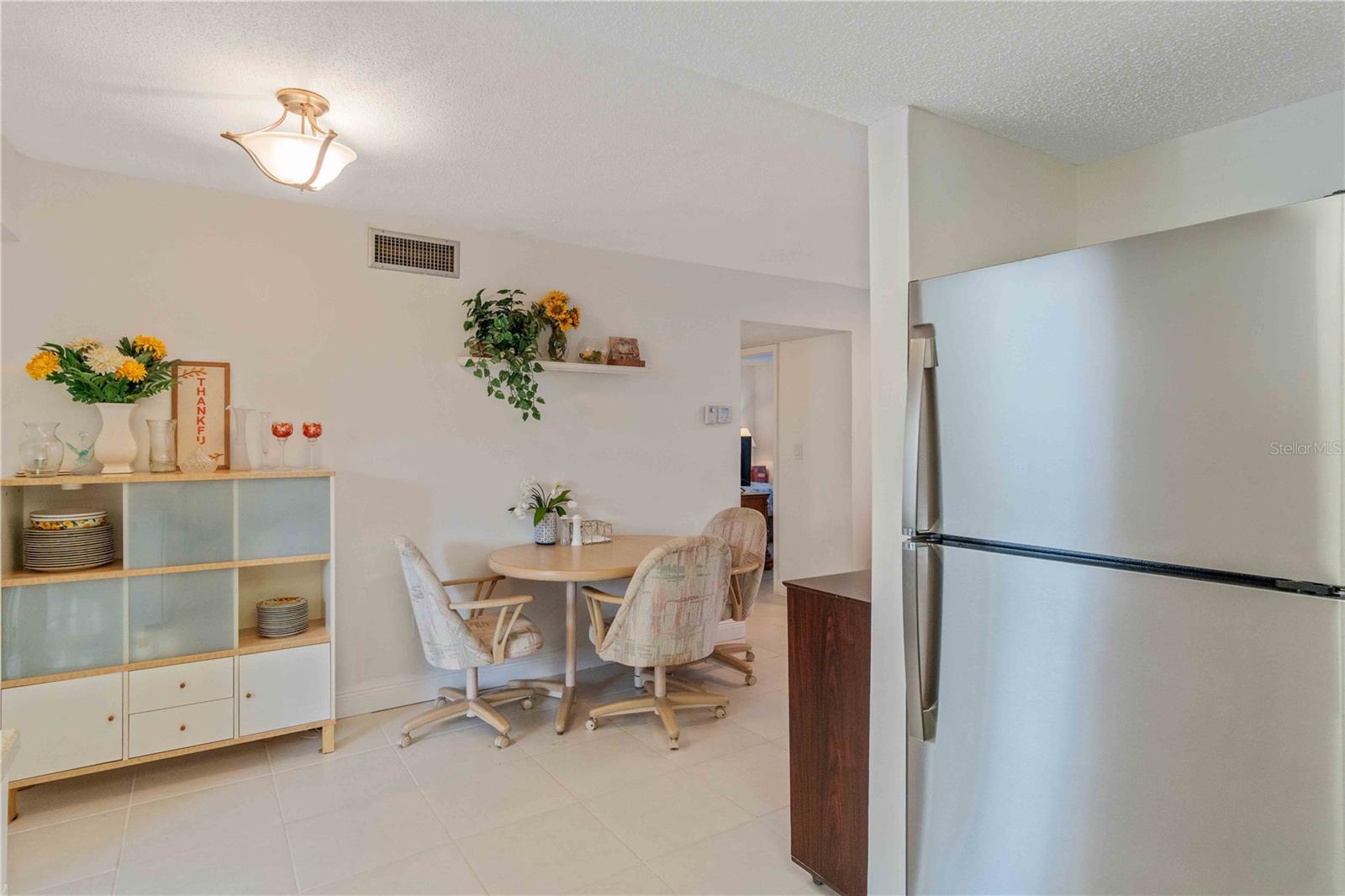 Image 19 of 36 For 4158 Tamiami Trail G2