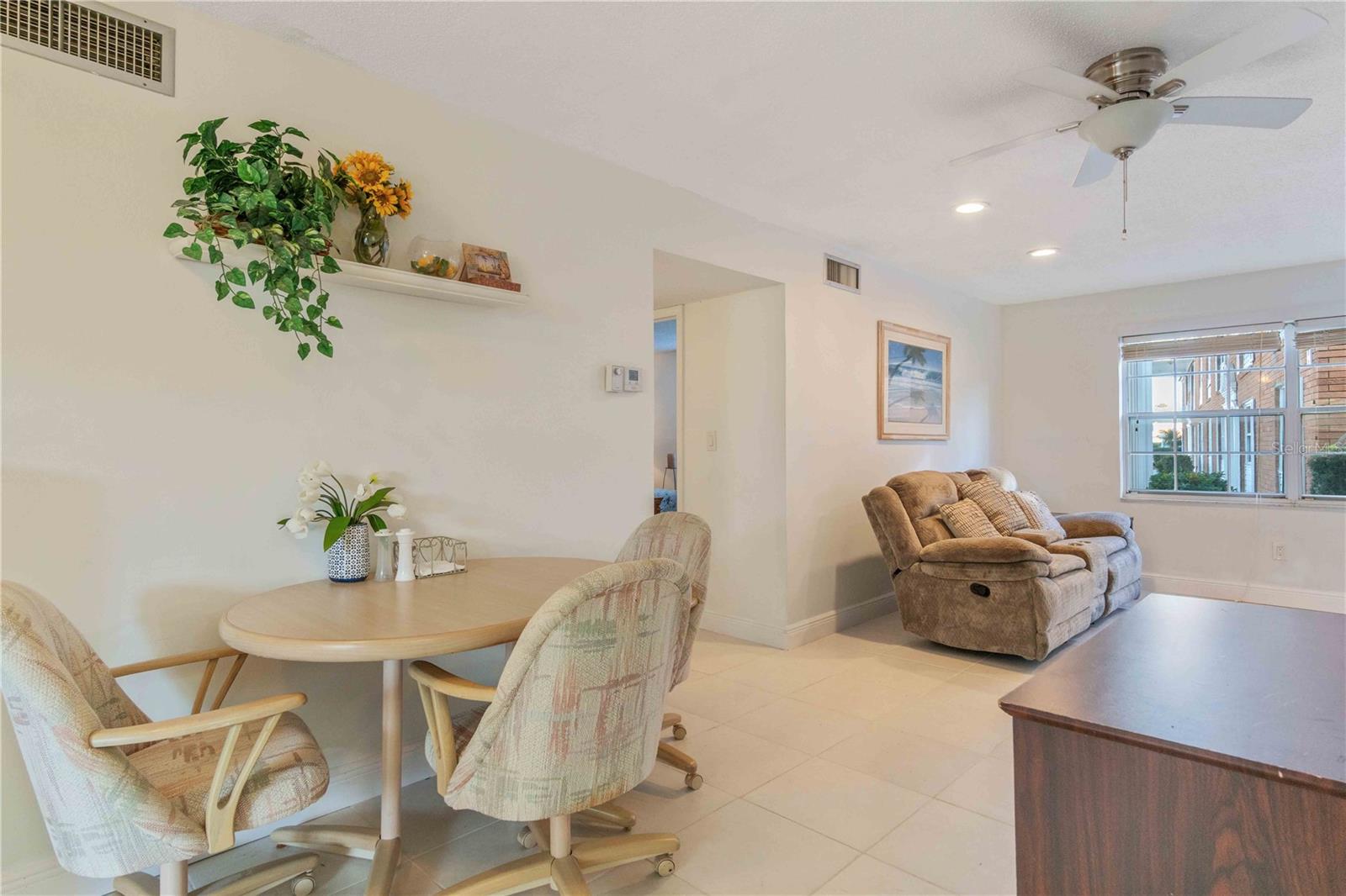 Image 23 of 36 For 4158 Tamiami Trail G2