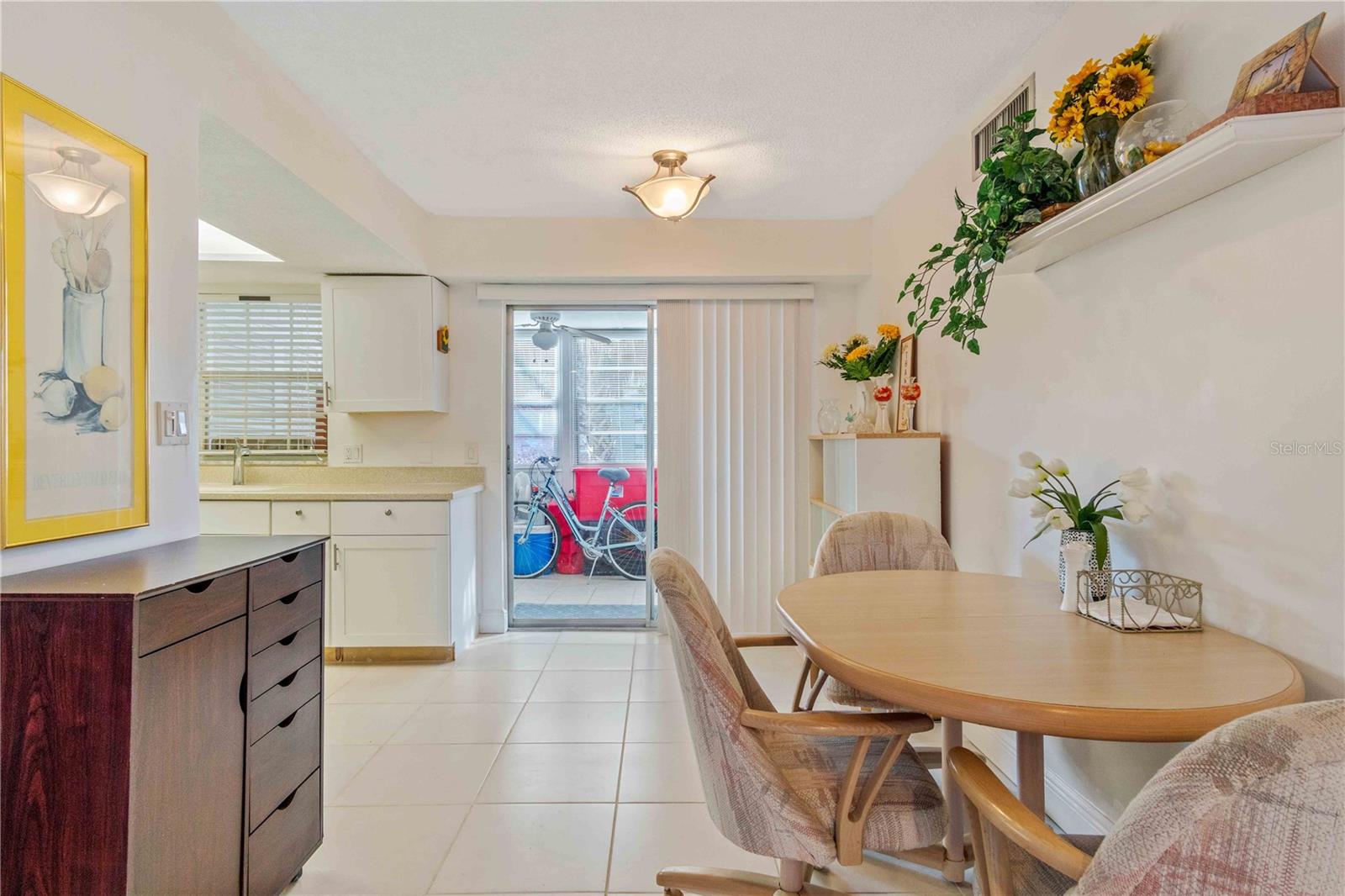 Image 24 of 36 For 4158 Tamiami Trail G2