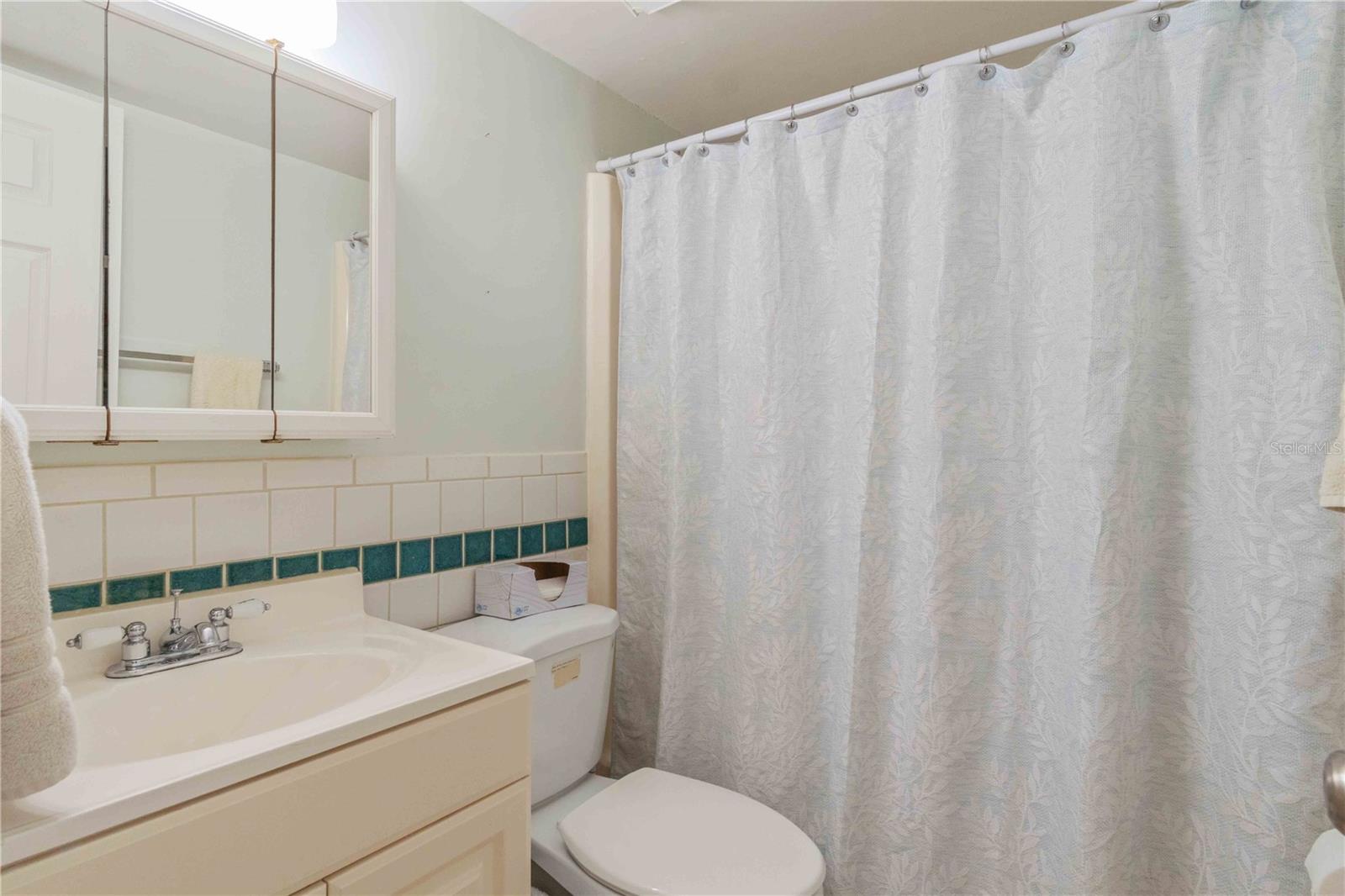 Image 32 of 36 For 4158 Tamiami Trail G2