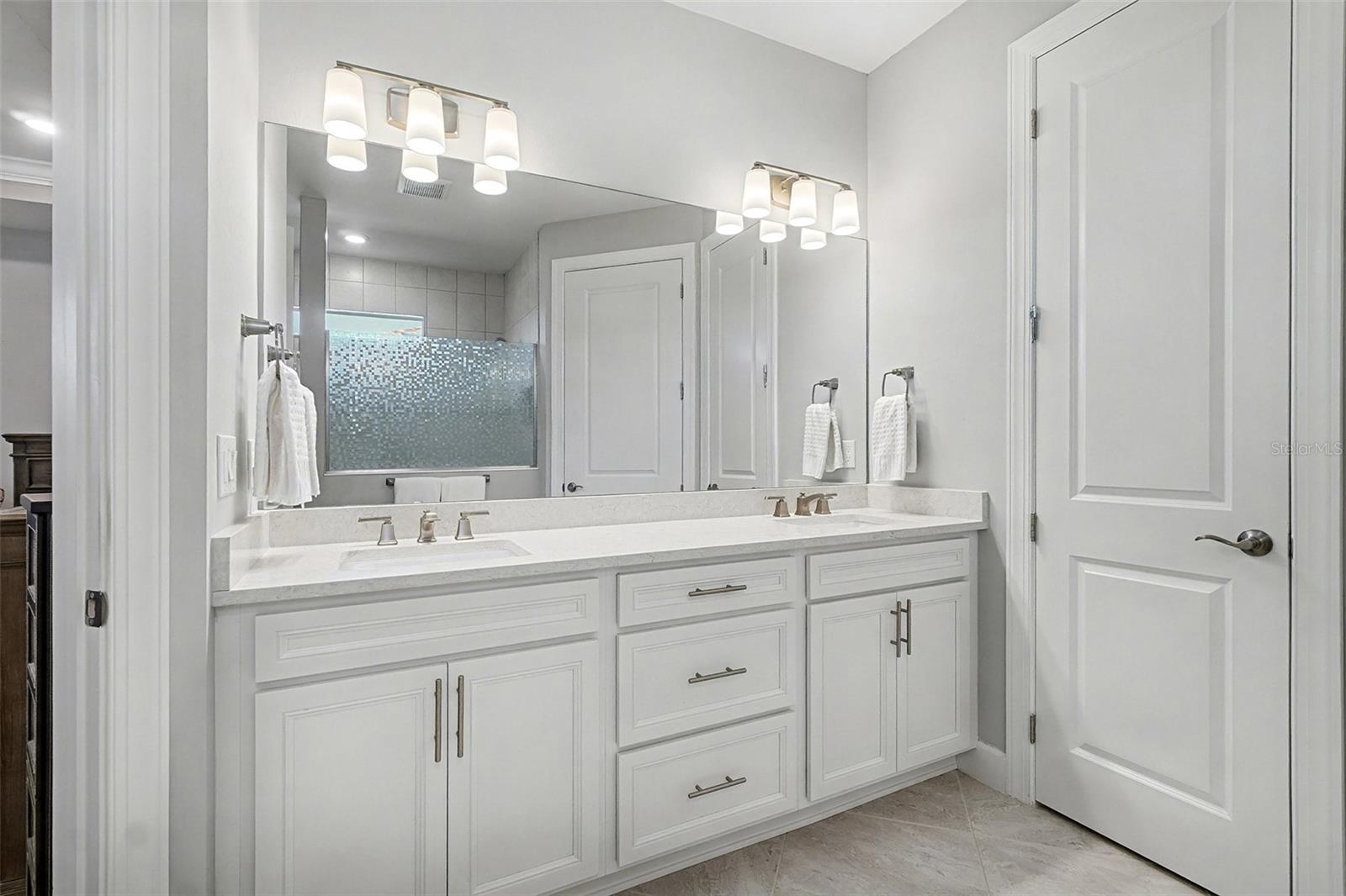 Image 15 of 35 For 43578 Bluebird Trail